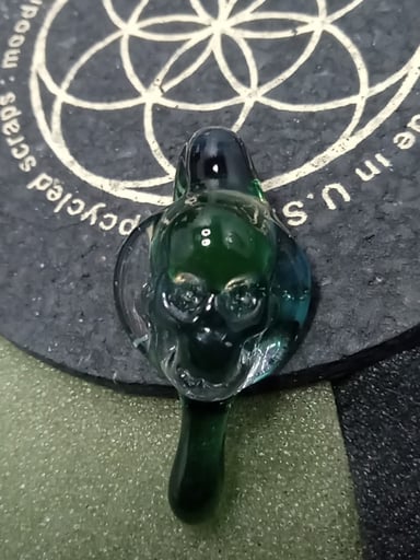 Preview pic of Collectible Heady Glass Skull Drip Pendant