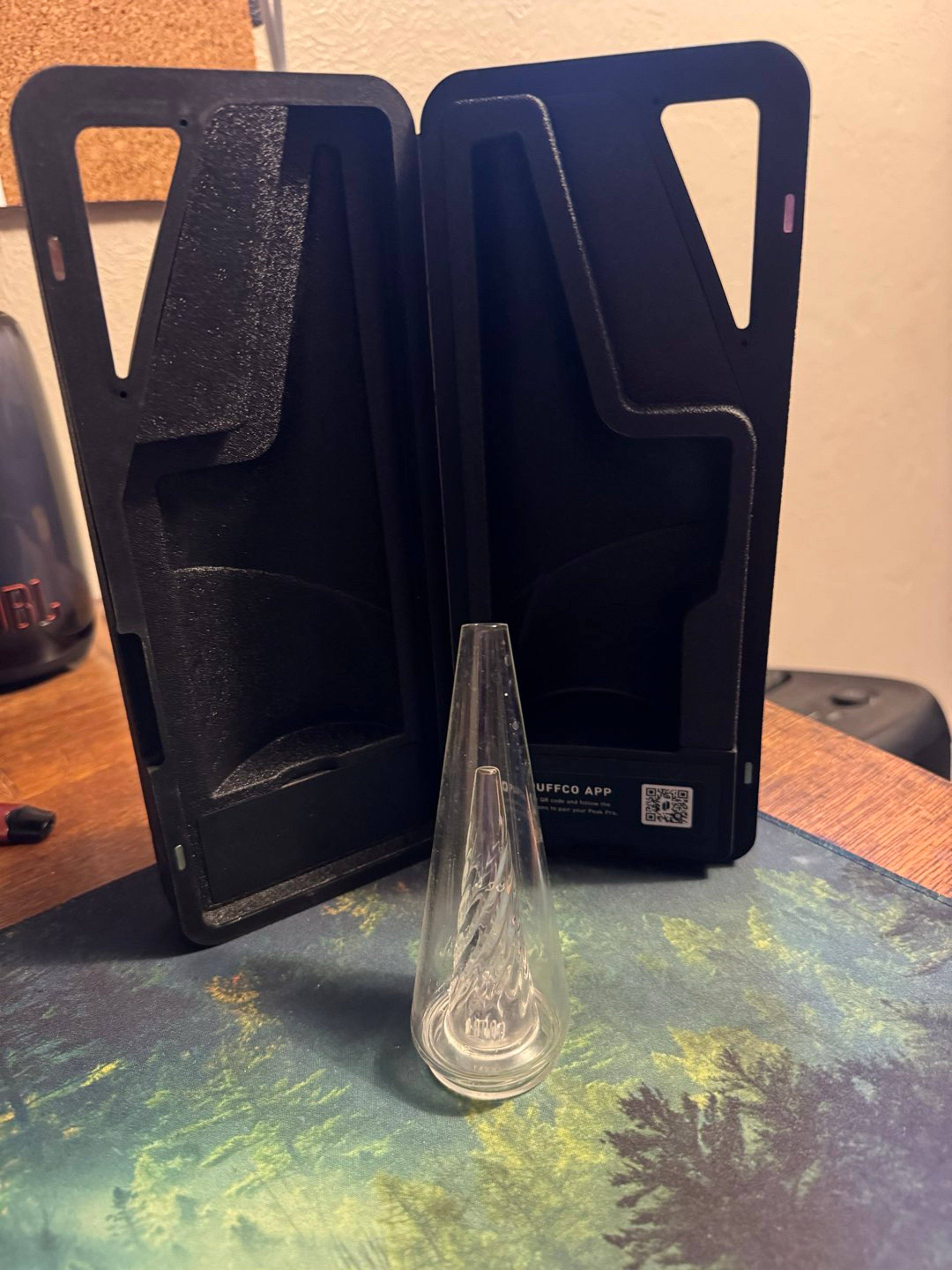 Preview pic of Stock puffco case and glass