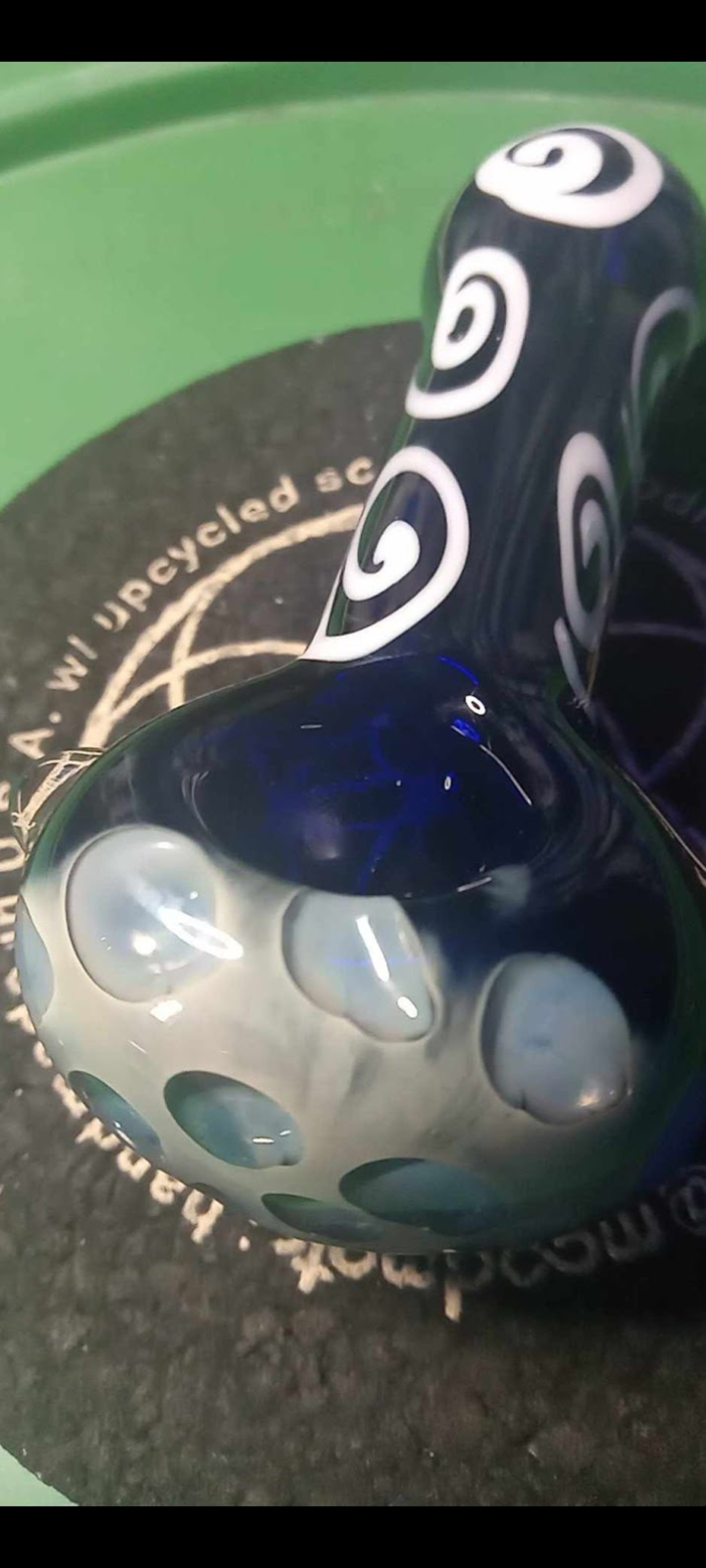 Preview pic of Brand New, Heady Glass, Spoon/dry Pipe W/honeycomb Pattern