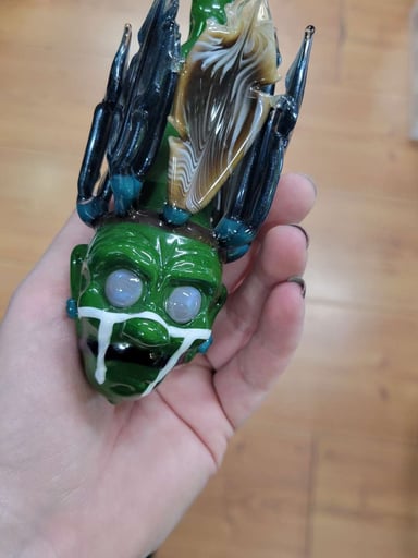 Preview pic of White Monkey Tribal face mini rig