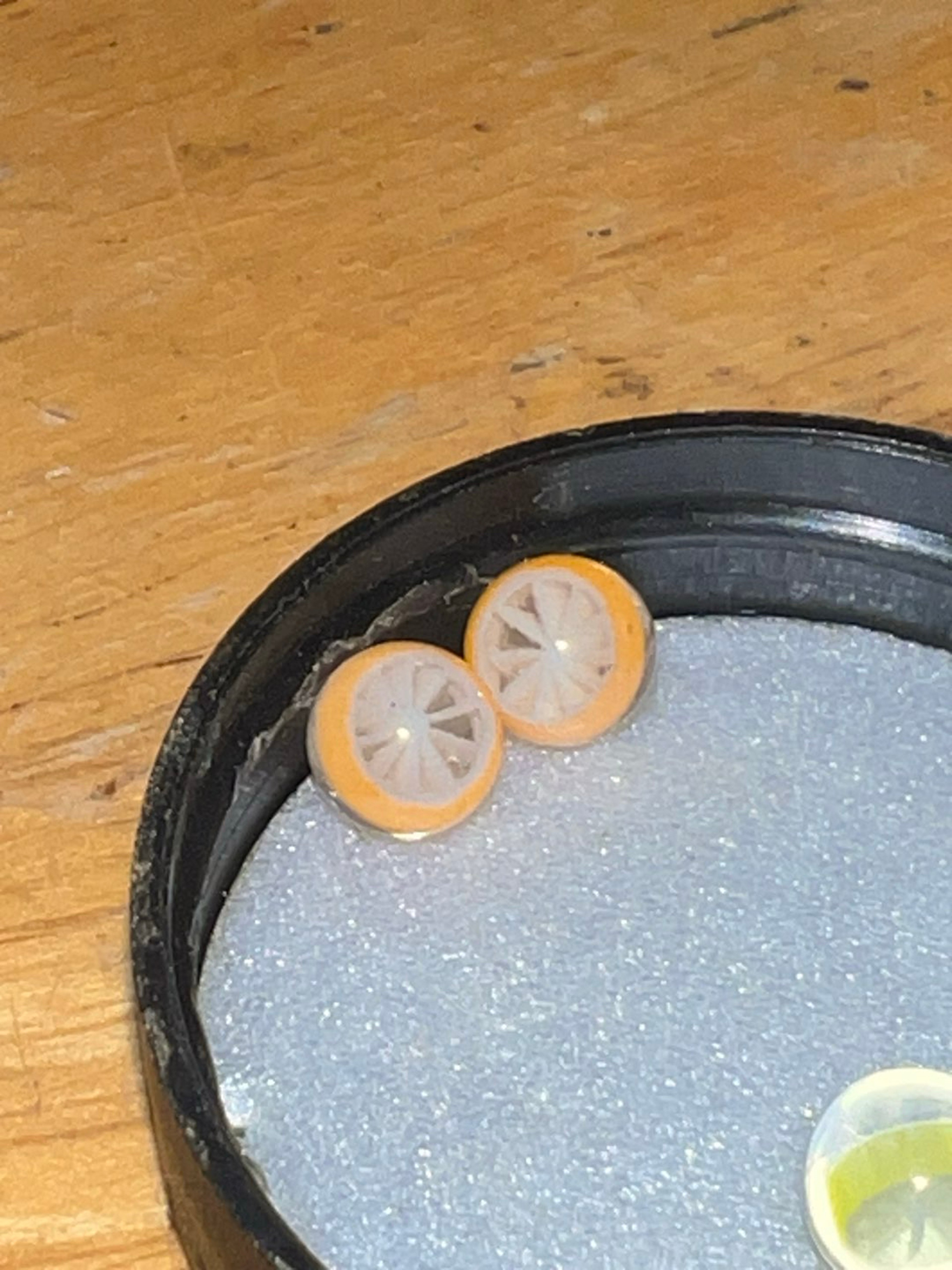 Preview pic of Lyons orange pearls