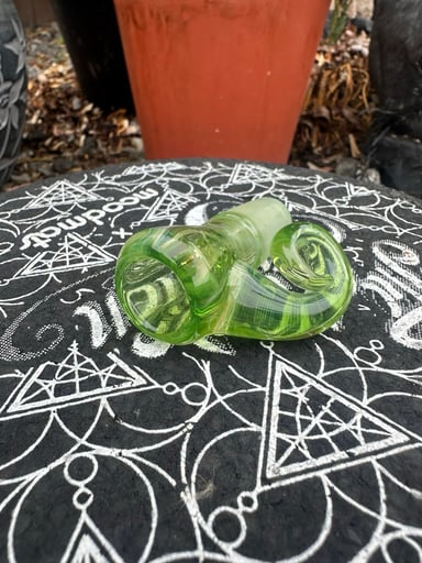 Preview pic of Black T krippy large pack