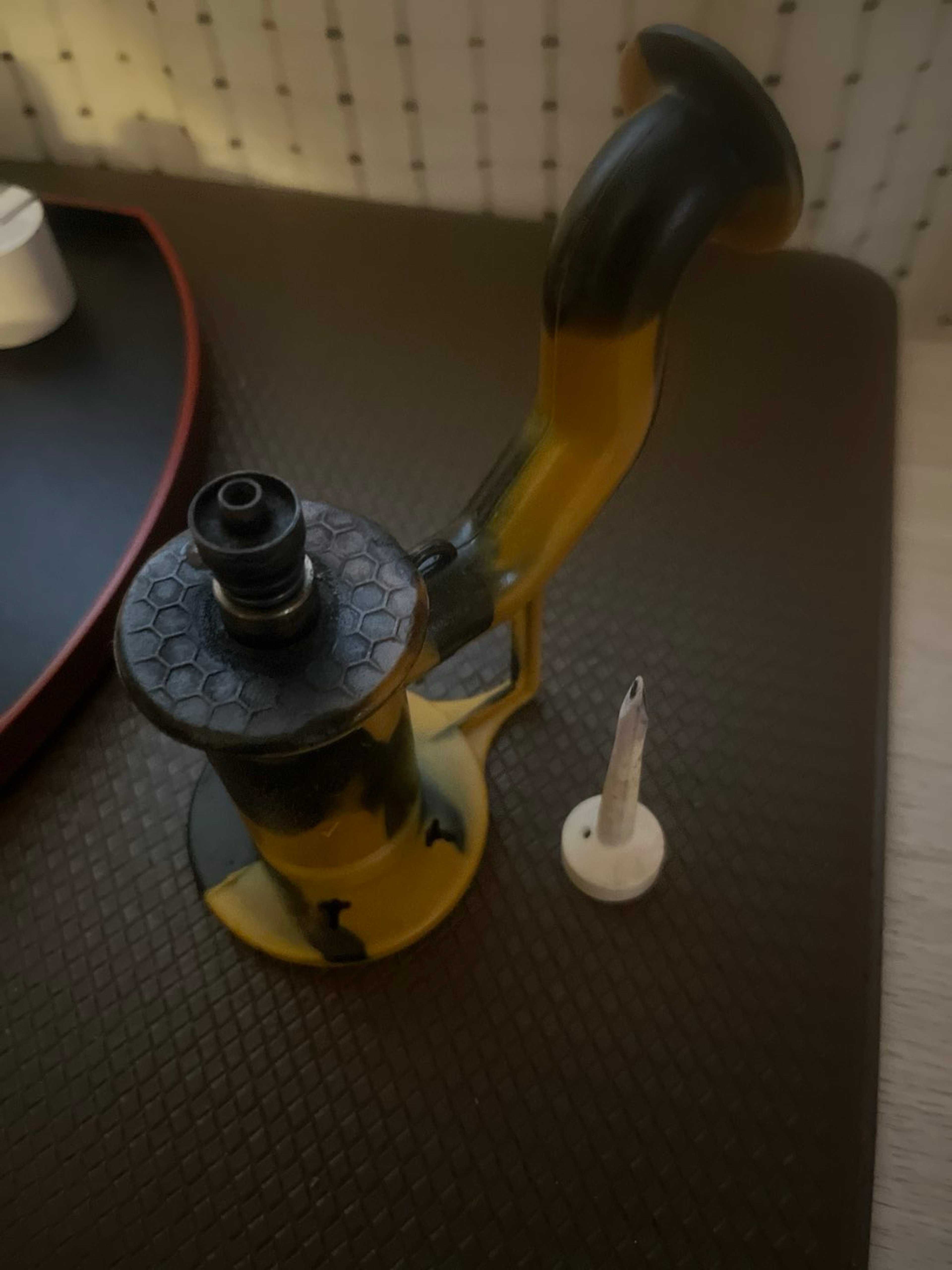 Preview pic of SILICONE DAB RIG BUBBLER