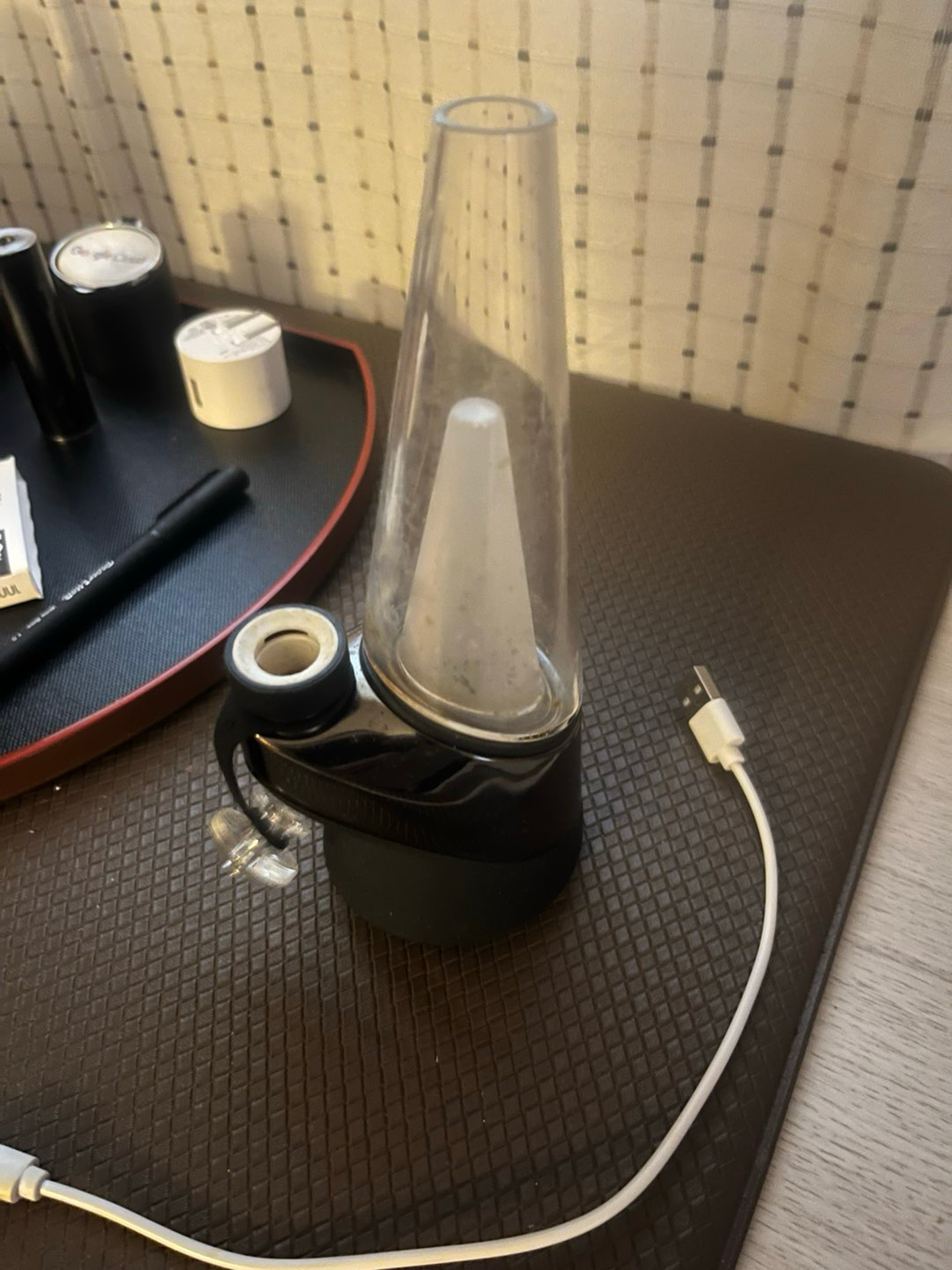 Preview pic of PUFFCO PEAK