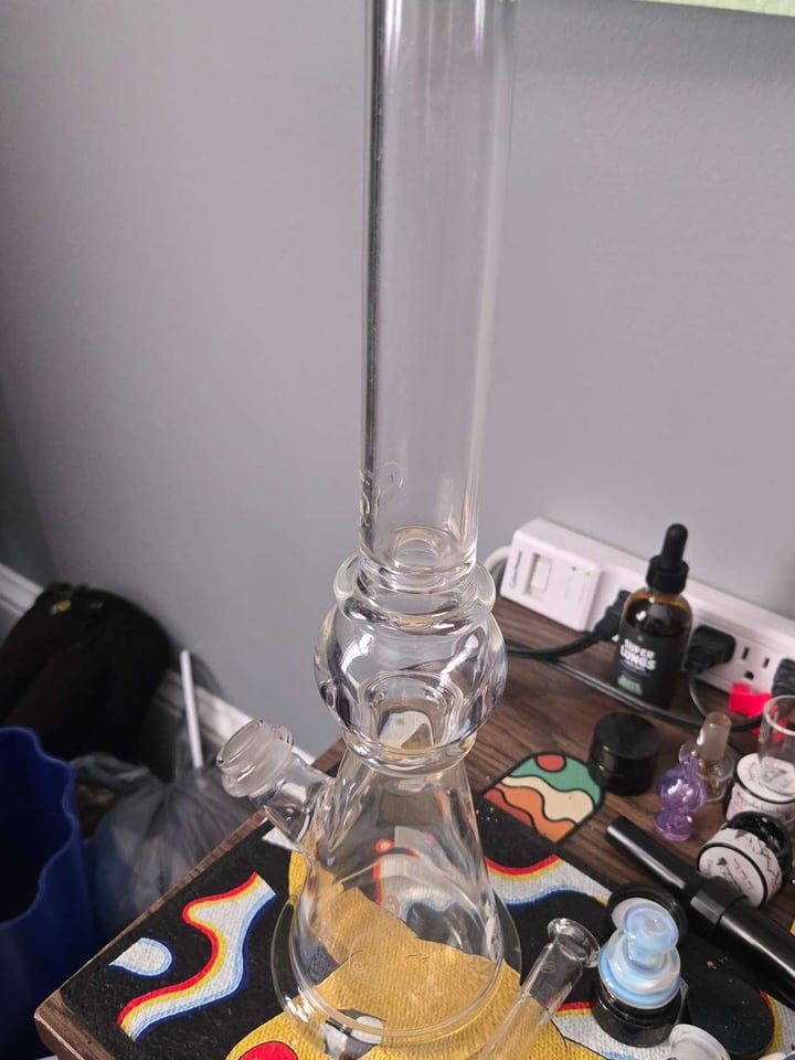 Mobius Gold Ratio Beaker 16 wi... | Shop Mobius on GlassPass