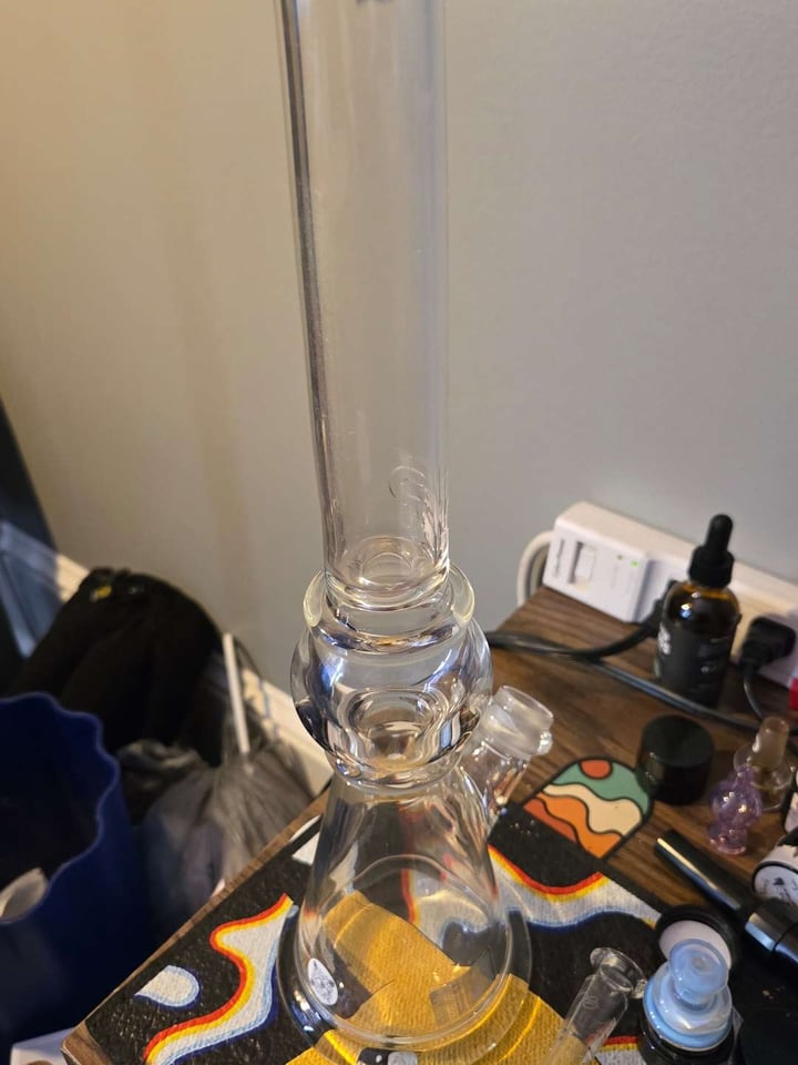 Mobius Gold Ratio Beaker 16 wi... | Shop Mobius on GlassPass