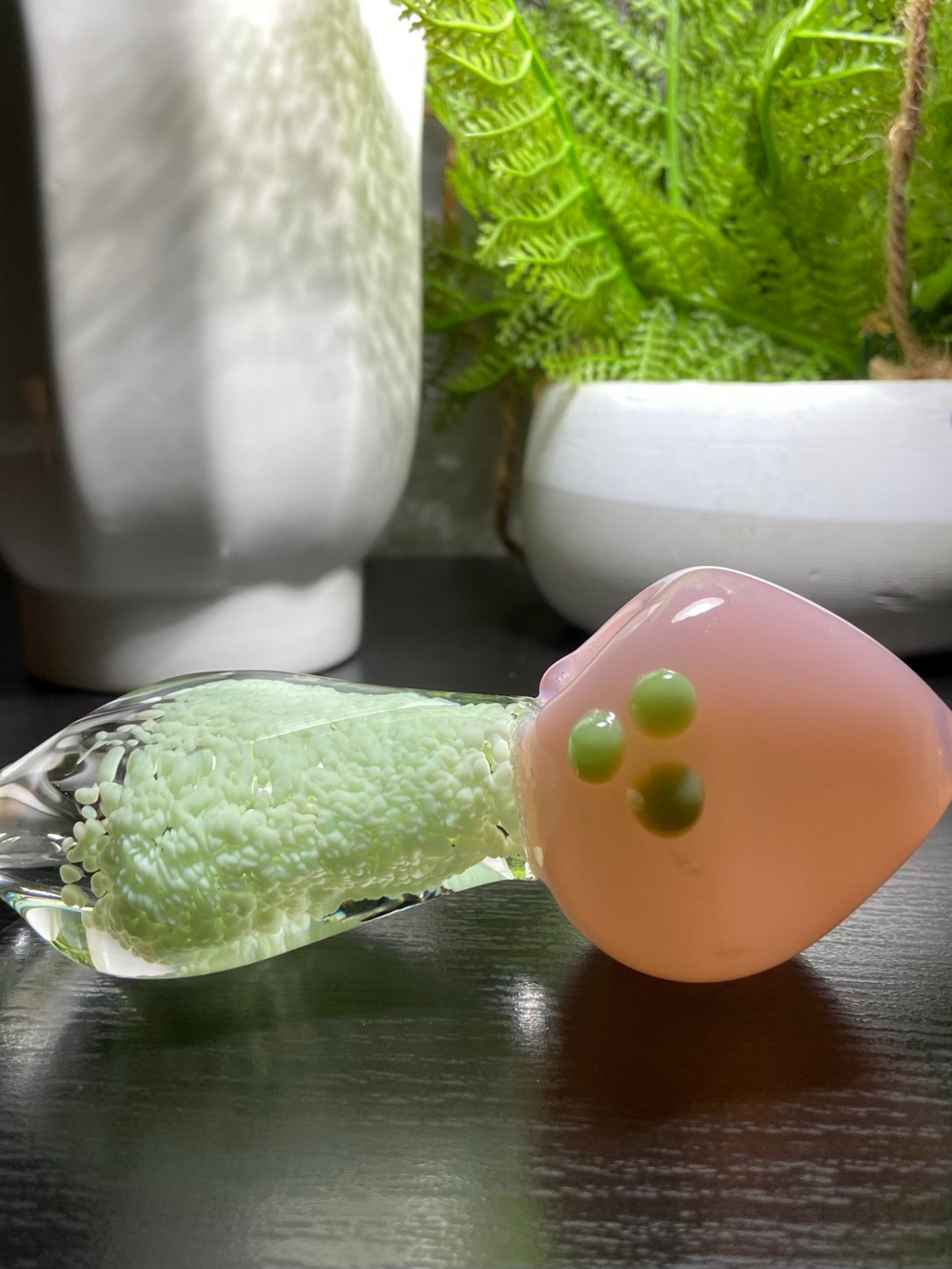 Preview pic of Glass Pipe Pink head