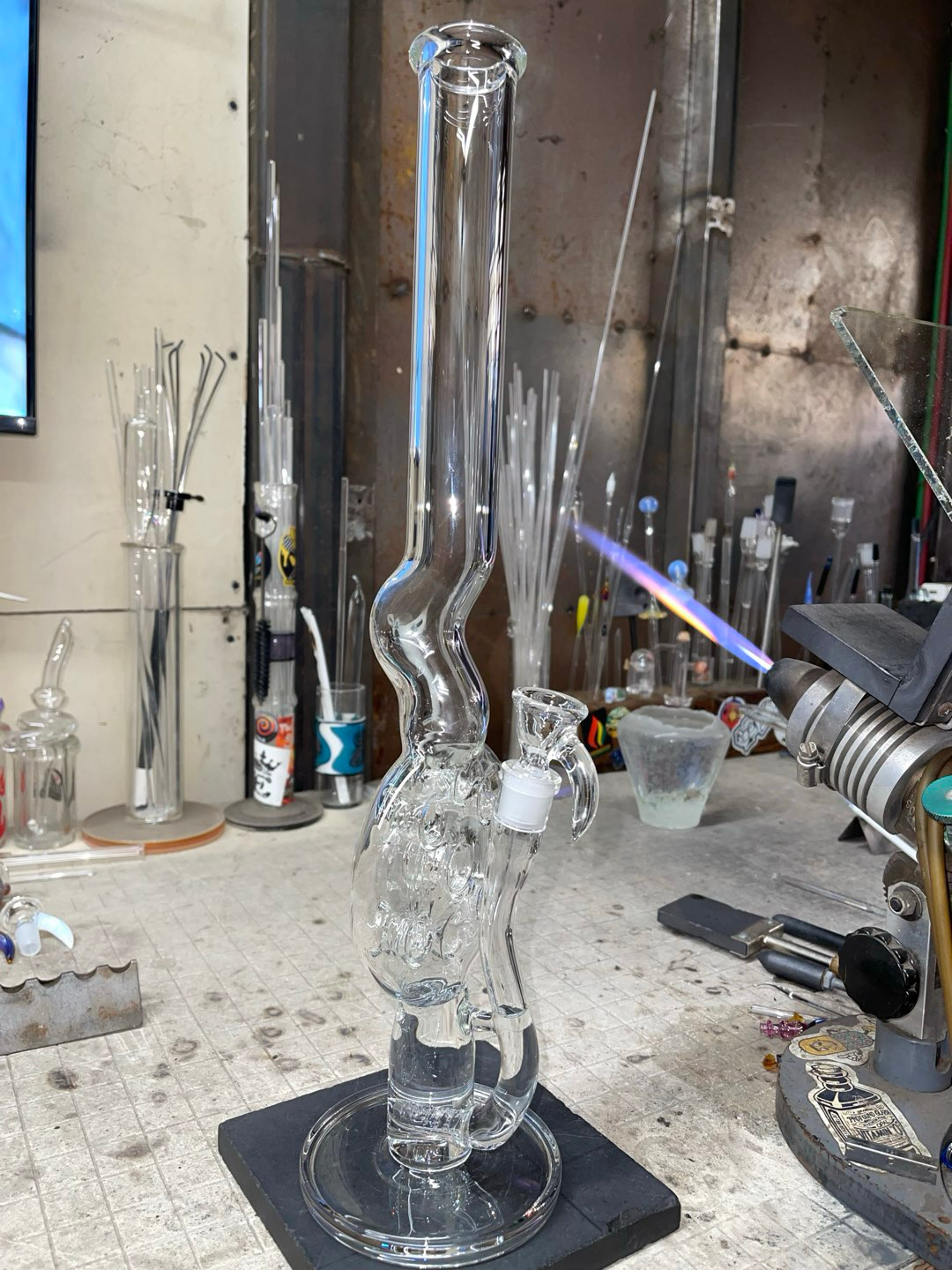 Preview pic of 18.5” tall 14mm 1 hole slide