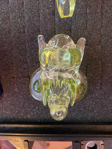 Preview pic of Chase glass pendant