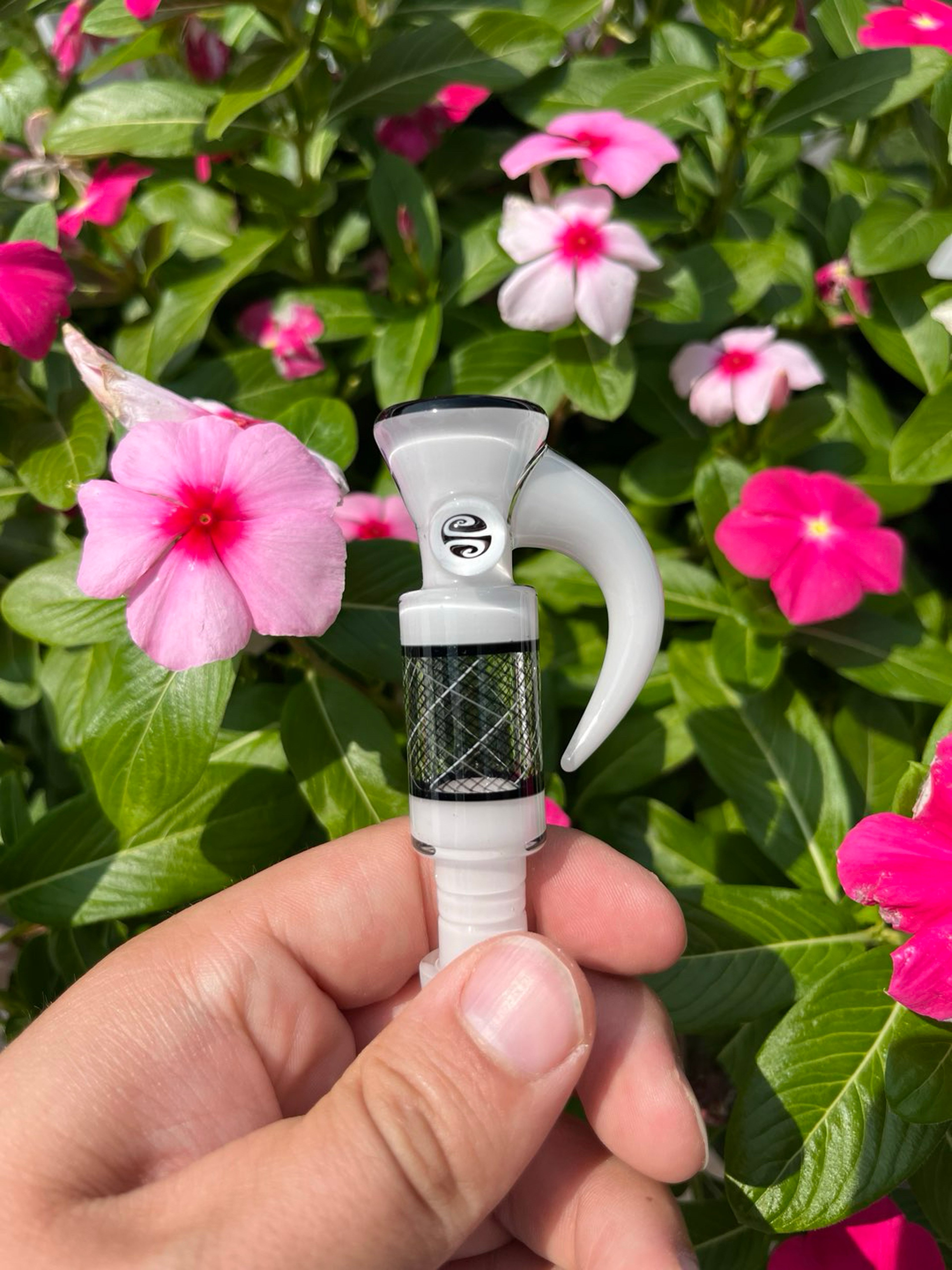 Preview pic of Uv shamby chillum/18mm slide