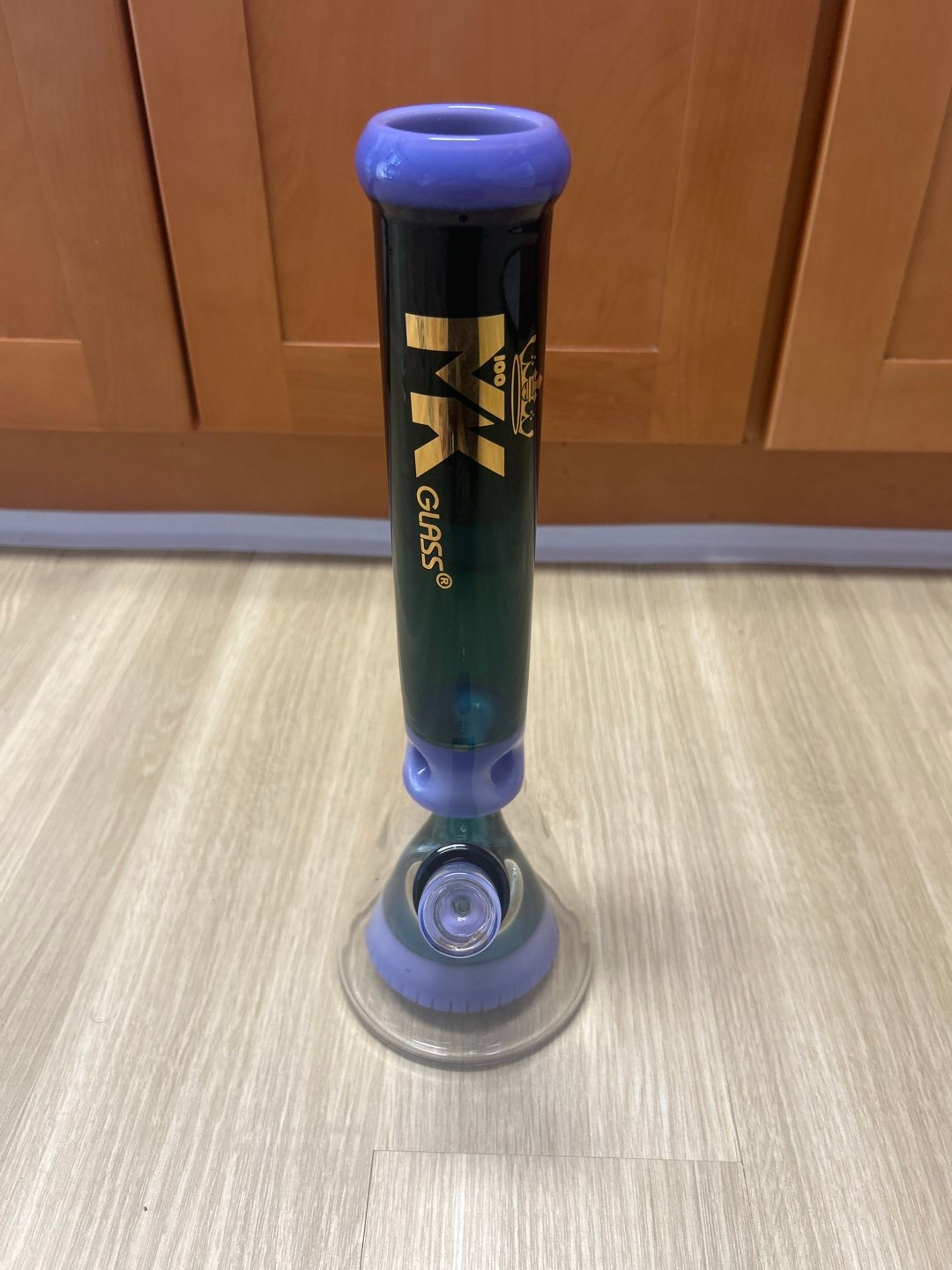Preview pic of MK100 Glass Beaker Bong w/ Ice Pinch – Mint – Original MK Slide Included