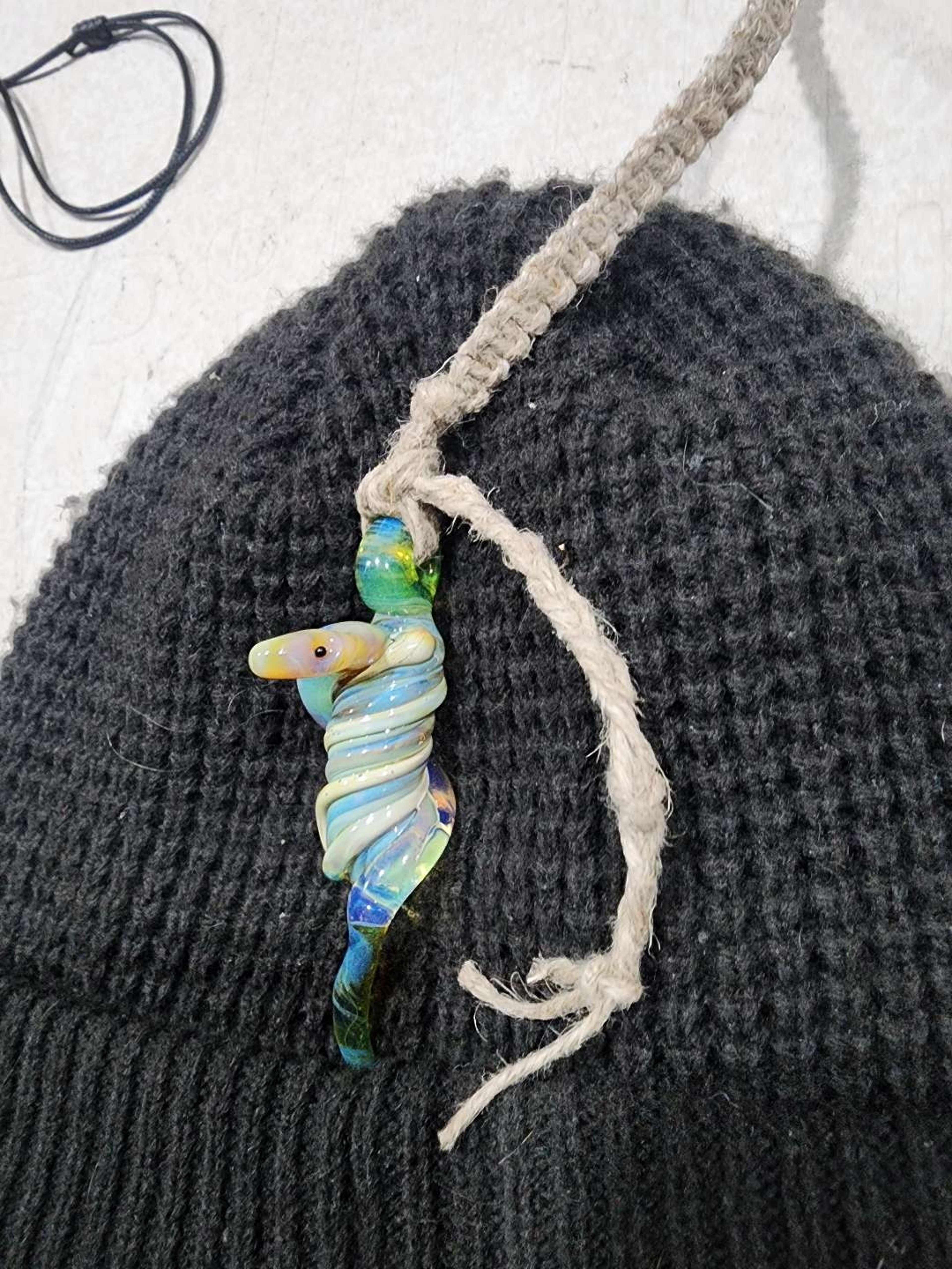 Preview pic of Heady snake pendy
