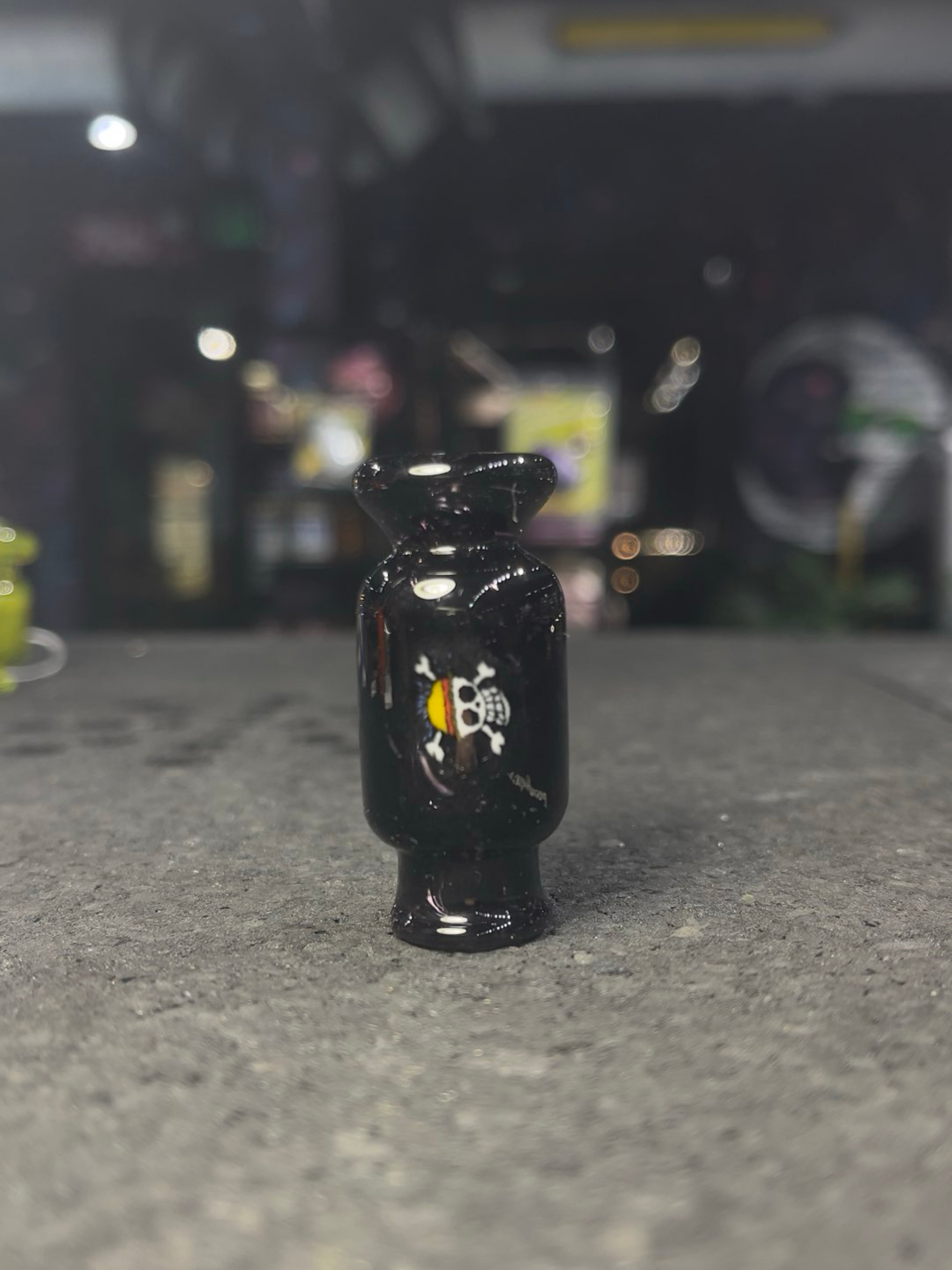 Preview pic of One piece pocket friendly pivot top