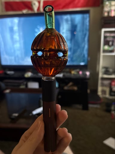 Preview pic of Puffco Pivot