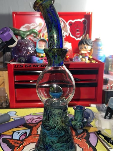 Preview pic of uv dragon blooper by guru glass