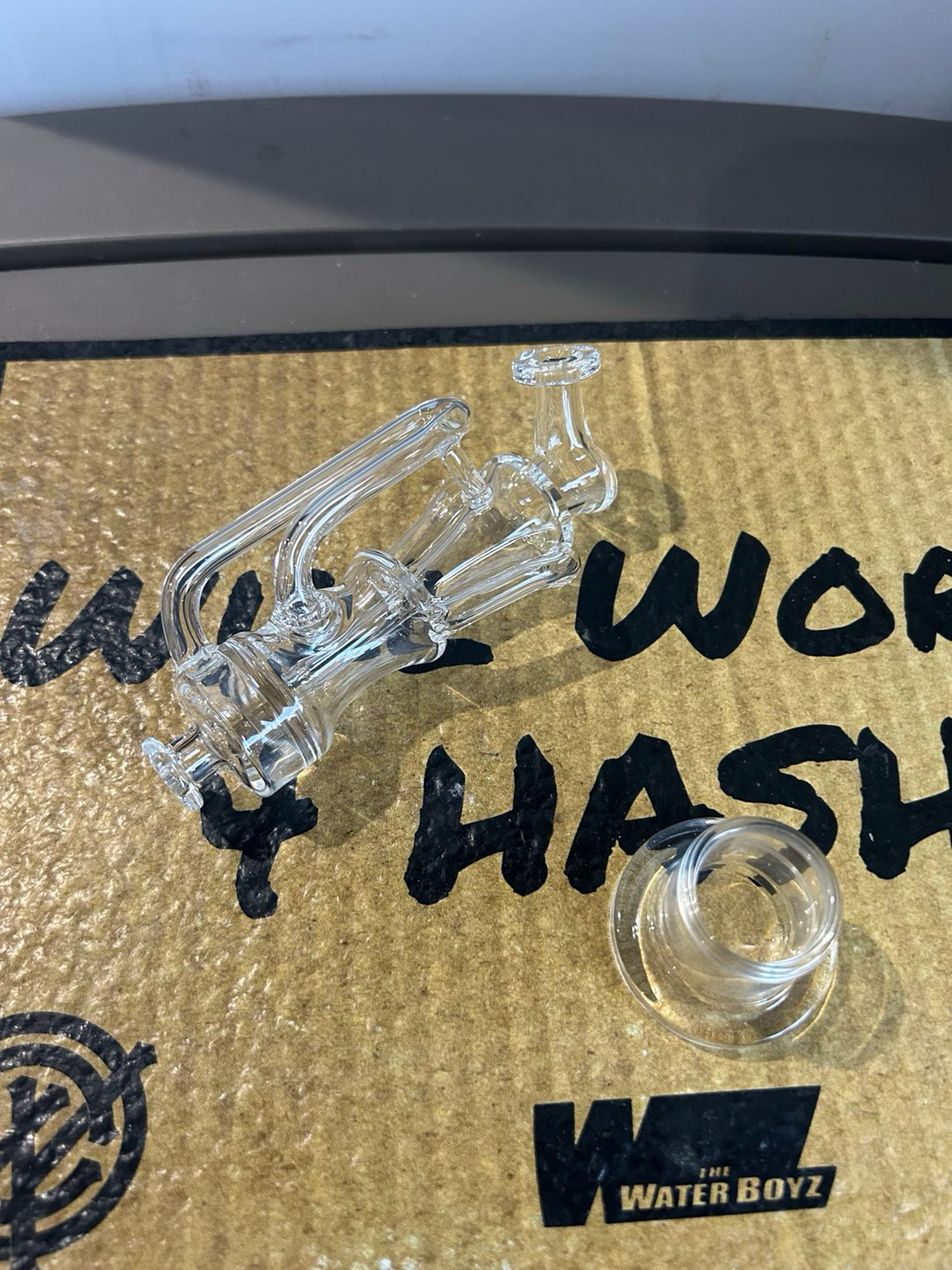 JWoezr pivot top and pivot stand image 0