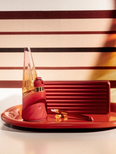 Preview pic of Puffco Daybreak Peak pro Limited Edition full set up