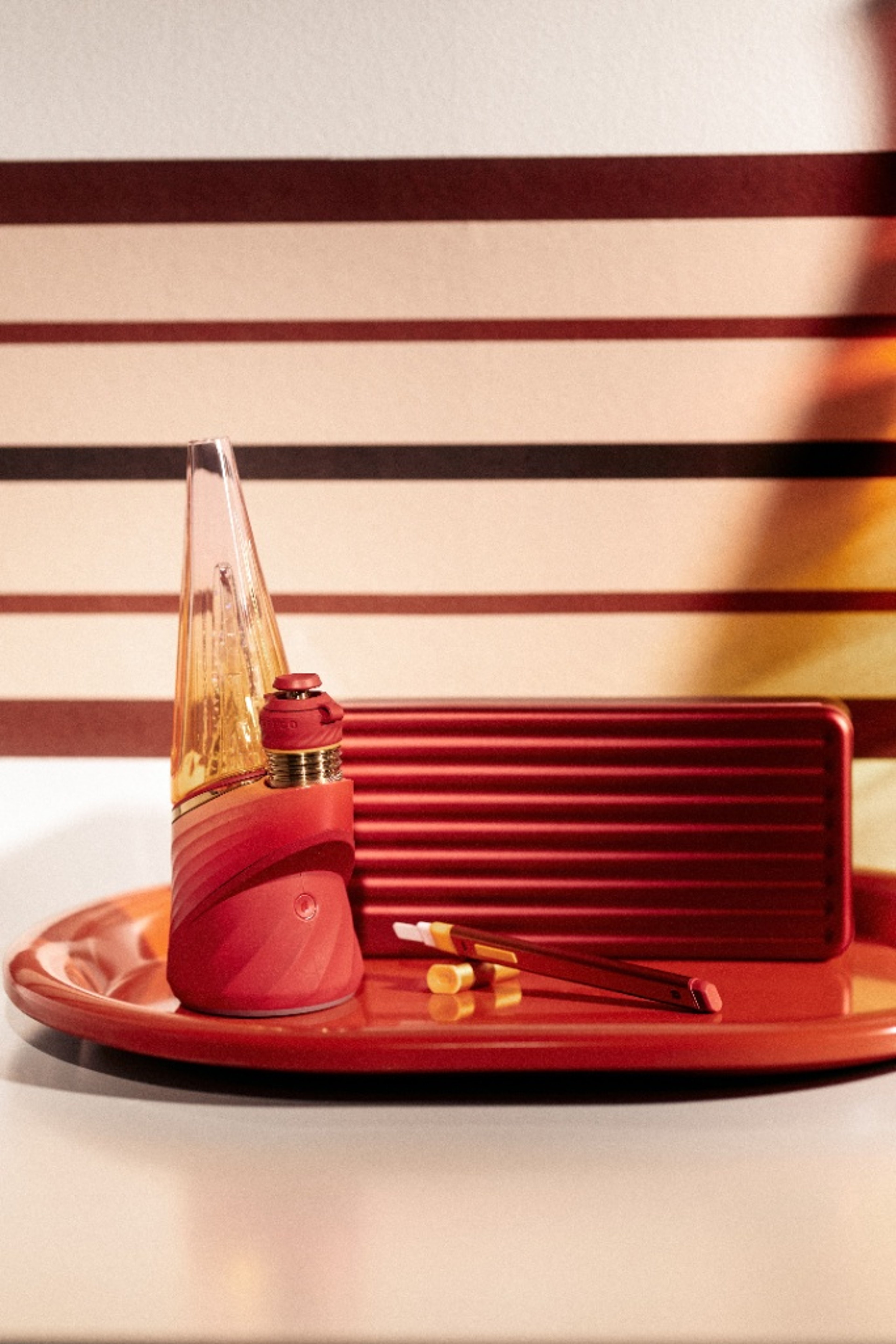 Preview pic of Puffco Daybreak Peak pro Limited Edition full set up