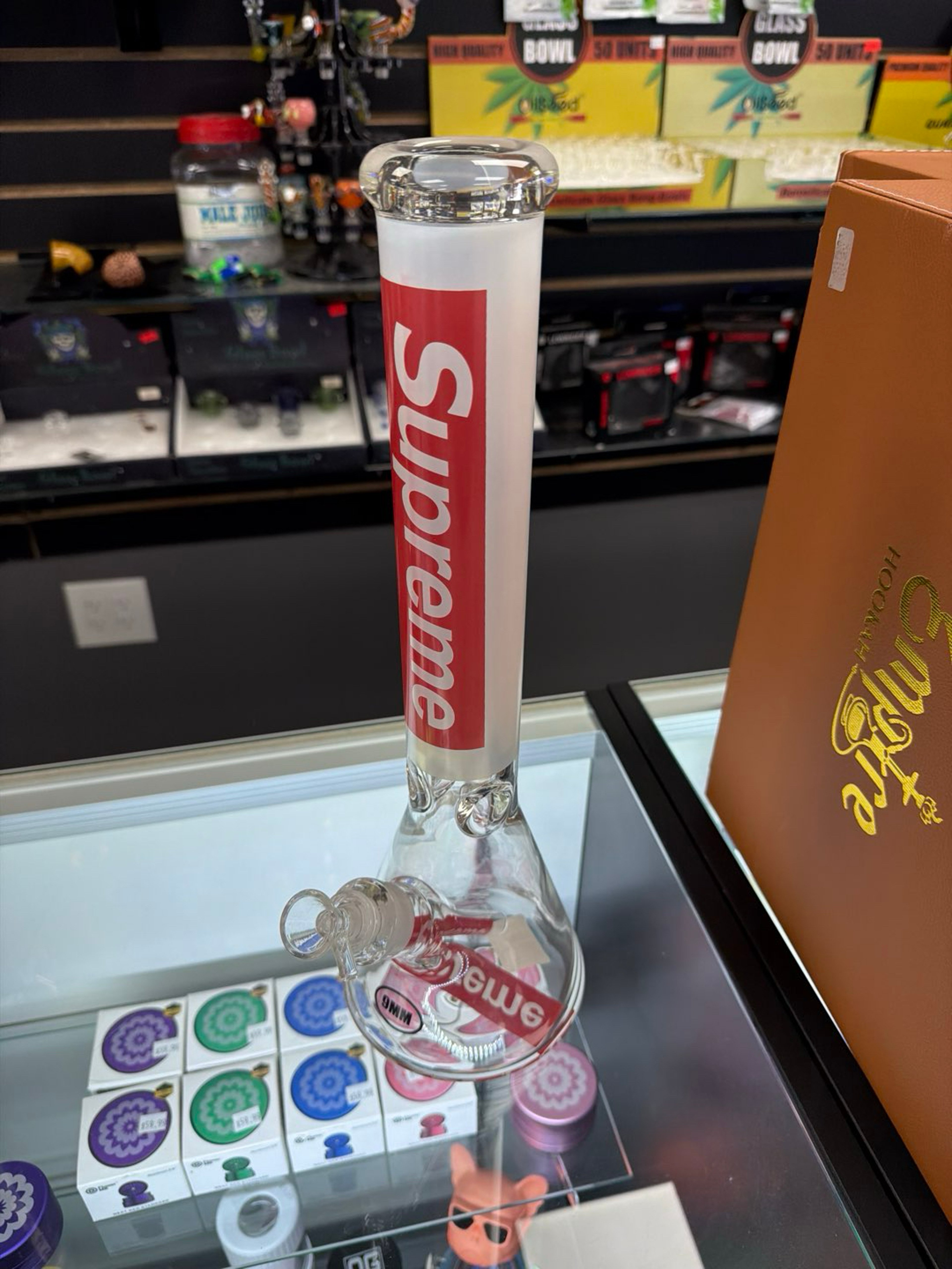 Preview pic of Supreme Style bong( double sided thick glass)