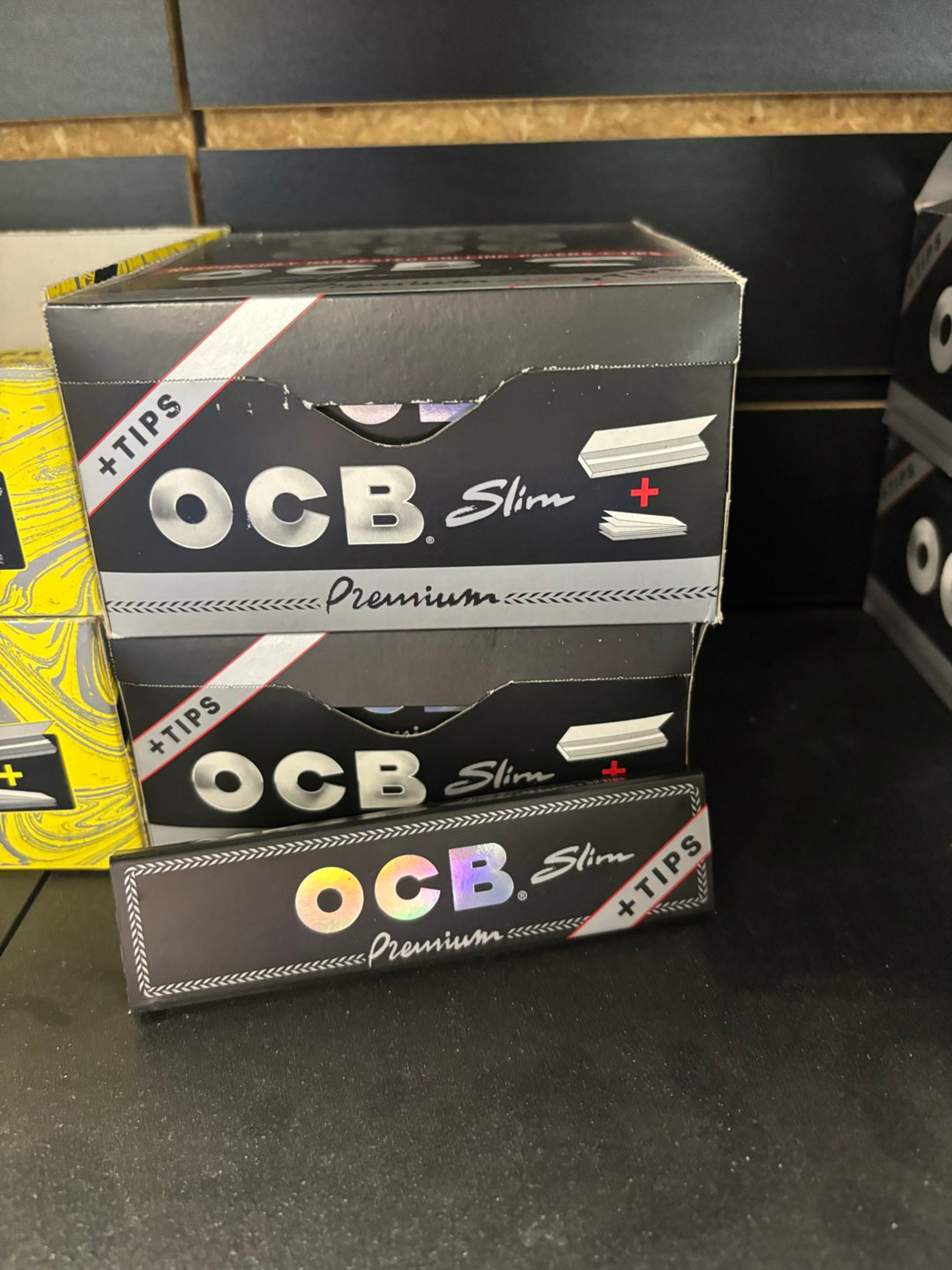2 OCB Boxes Sealed king size w tips image 0