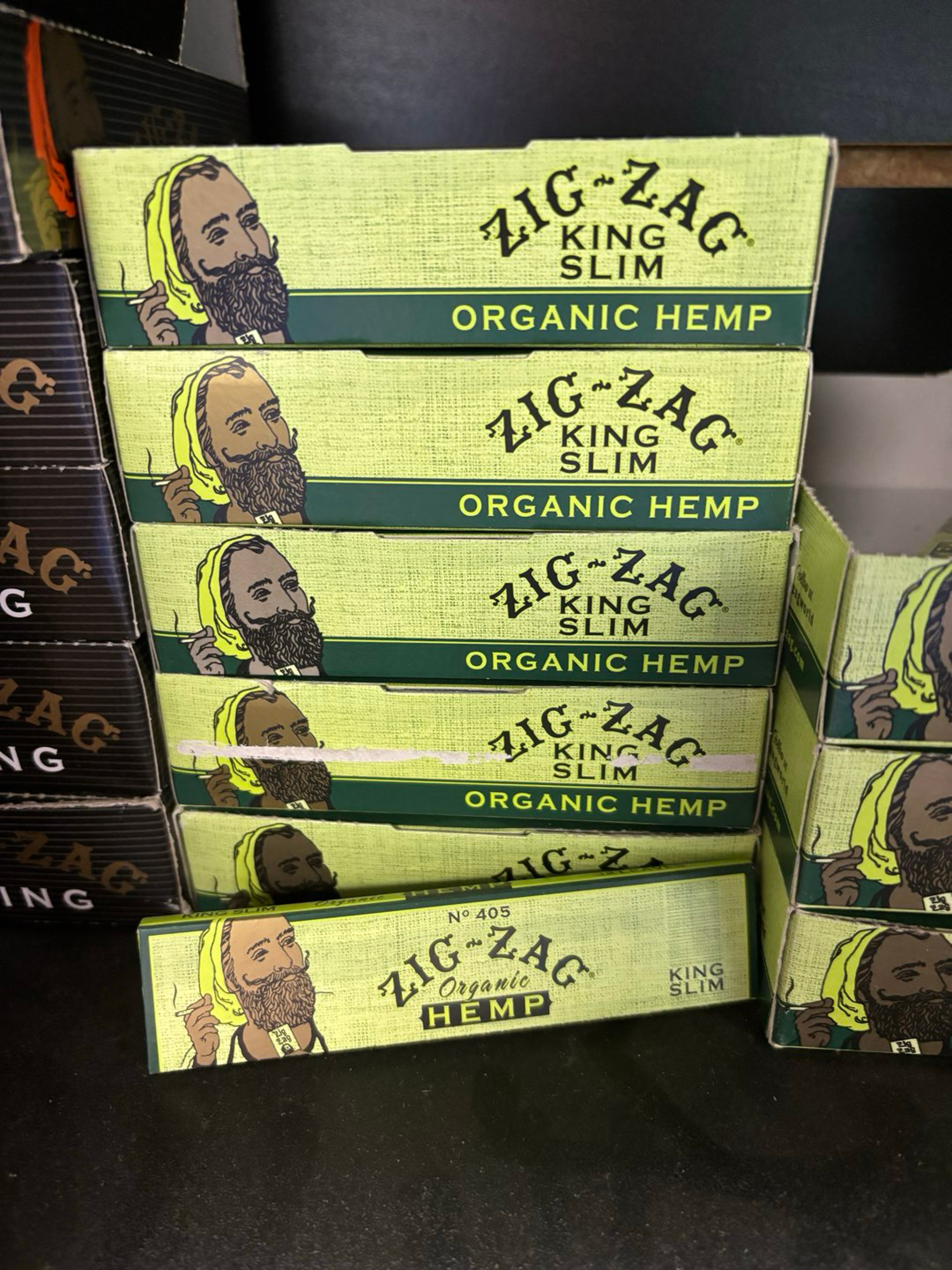 4 Boxes Zig Zag 1 1/4 papers image 0