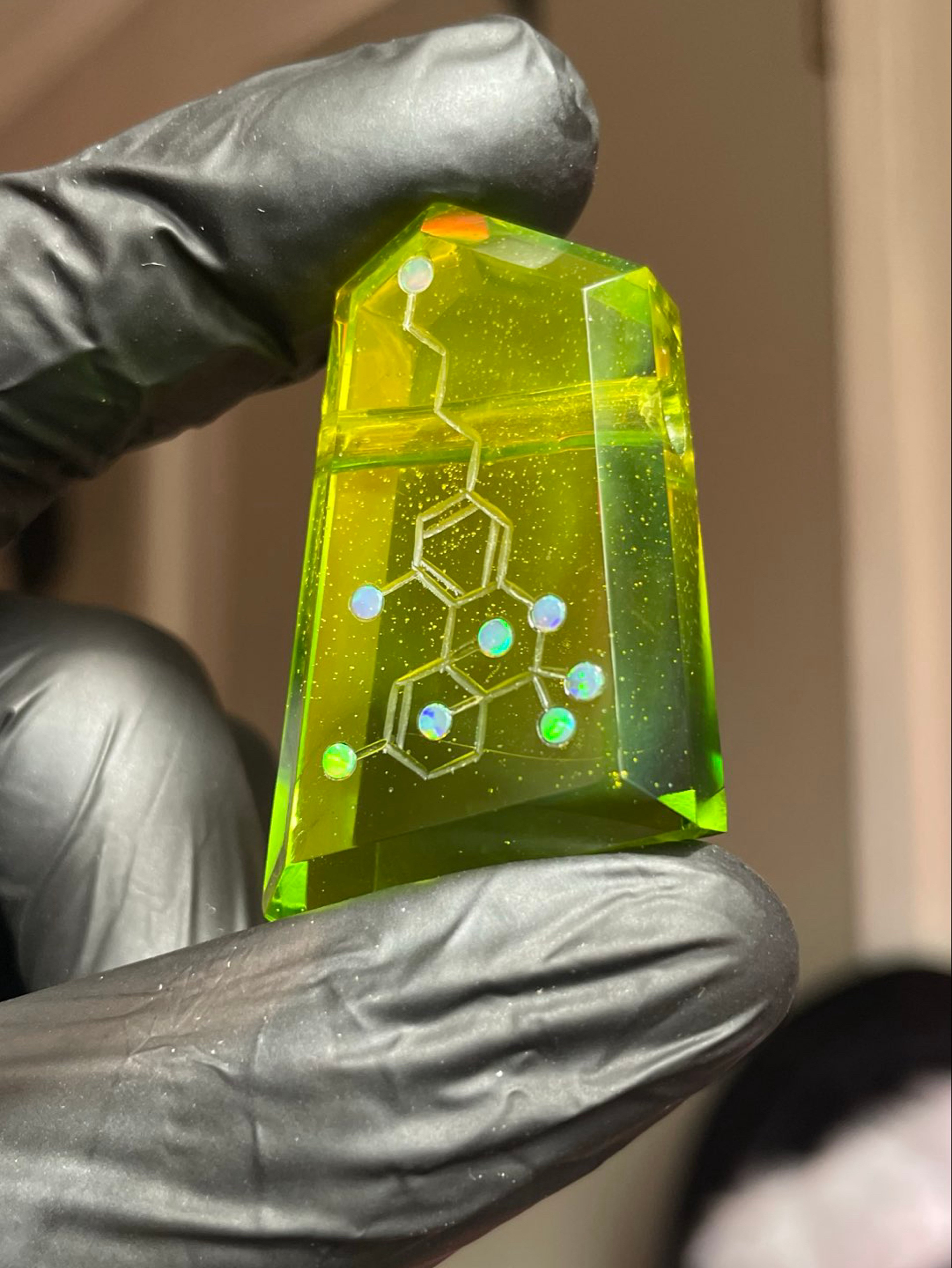 Preview pic of Murdoc Molecole Pendant