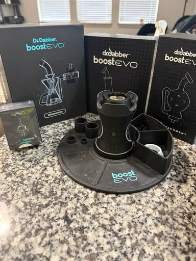 Preview pic of Dr dabber boost evo set up