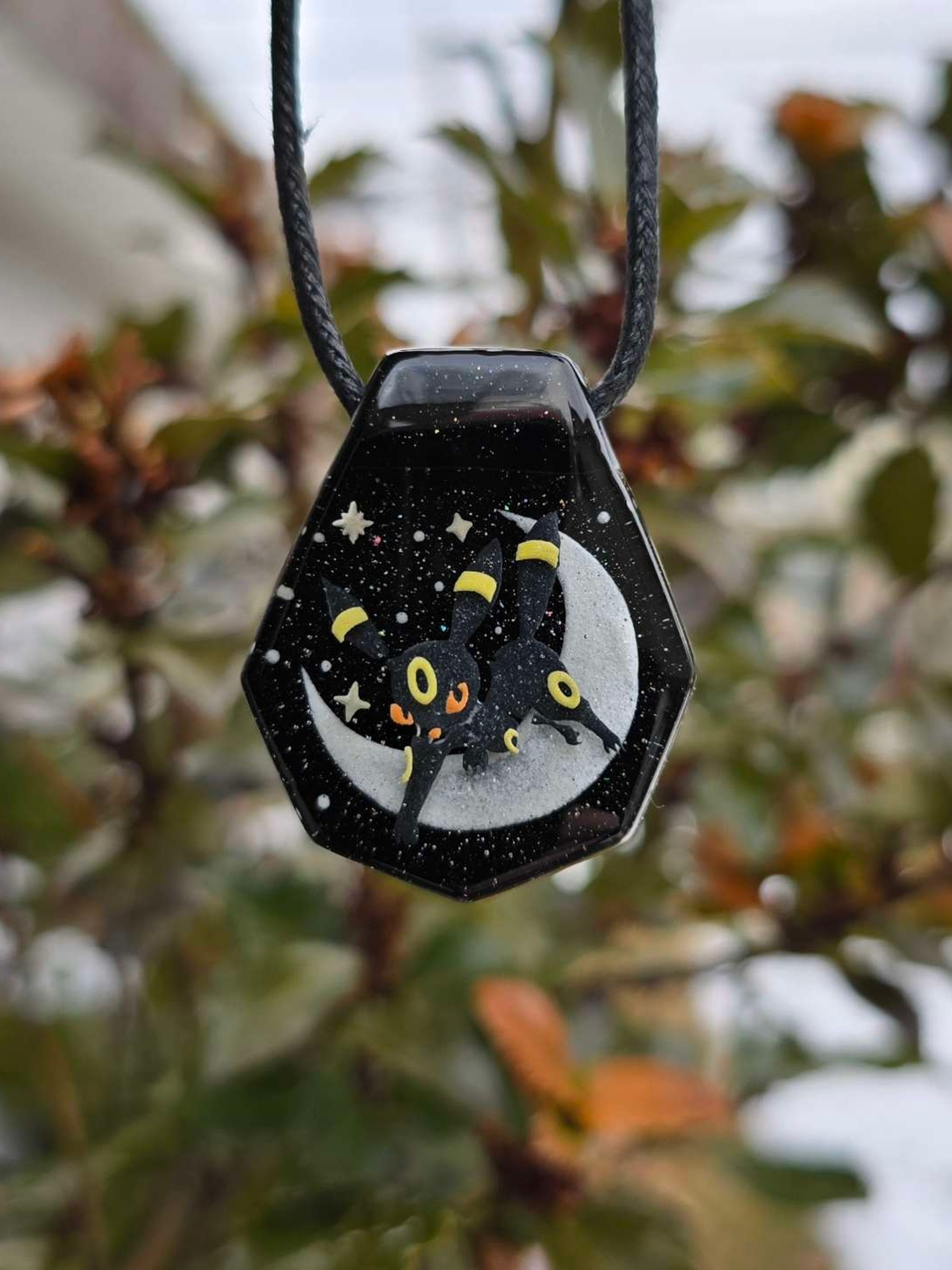 Preview pic of Umbreon Layered Glow Pendant