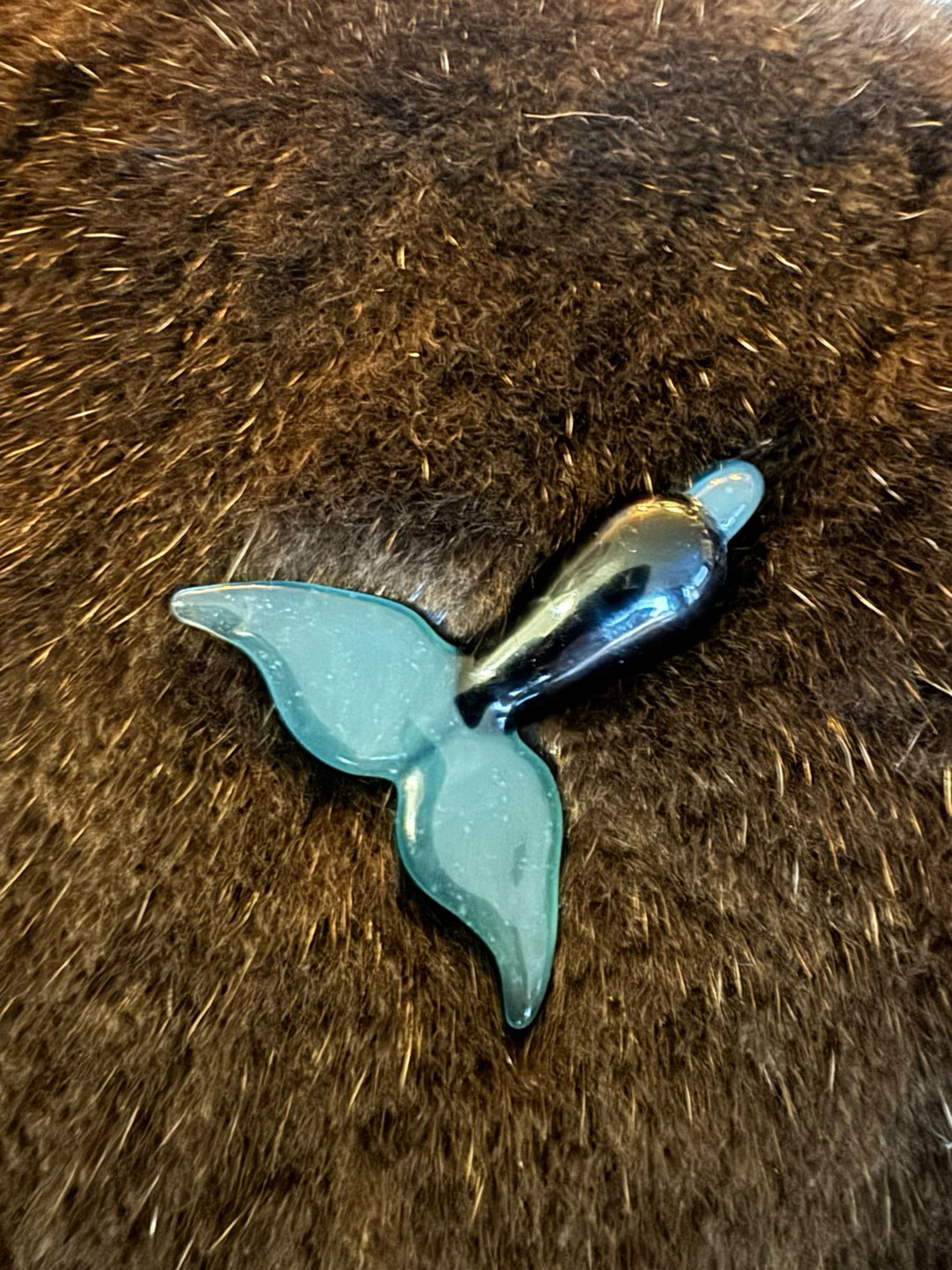 Preview pic of Tail pendant