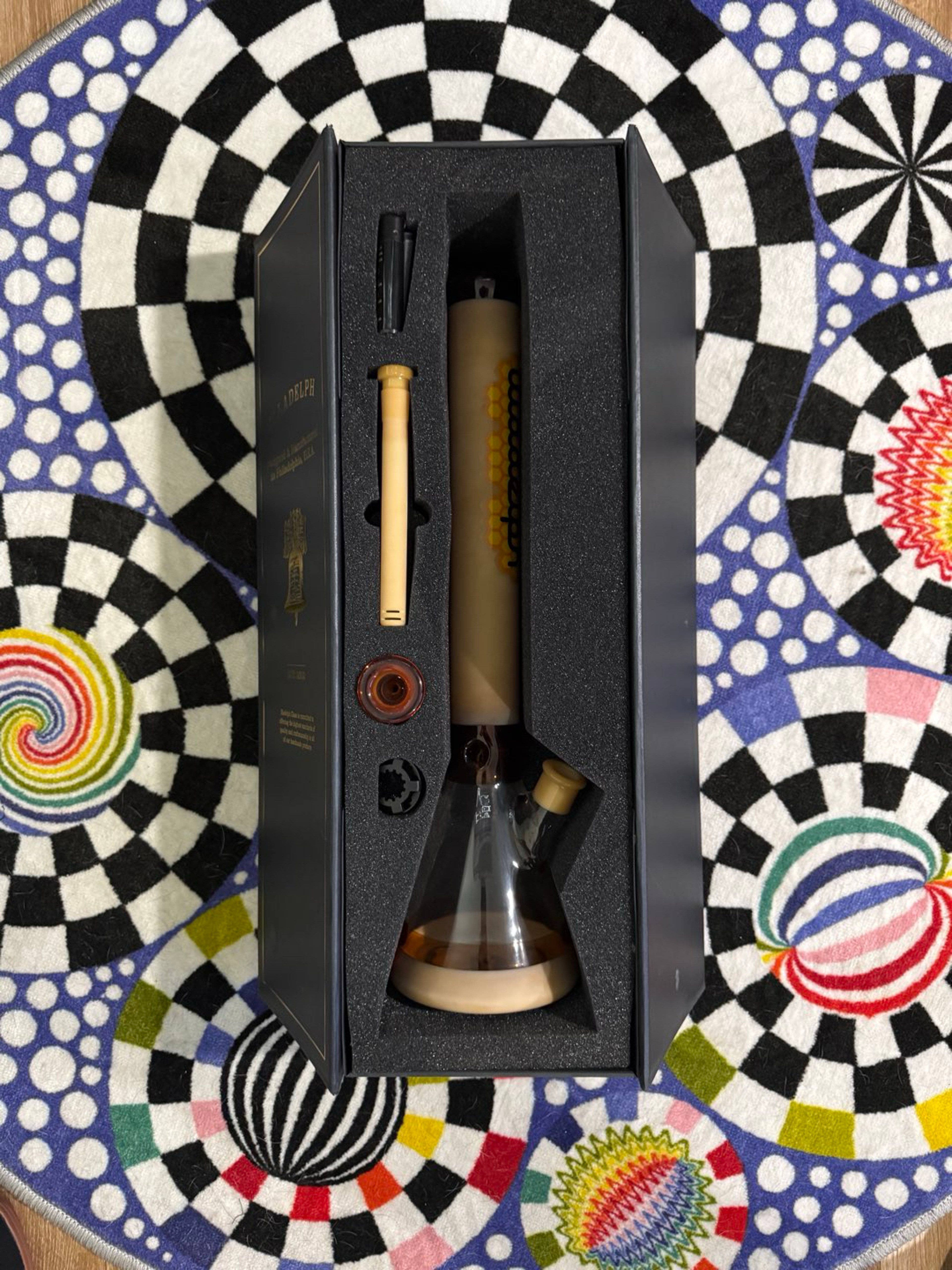 Preview pic of Illadelph sandblasted beaker