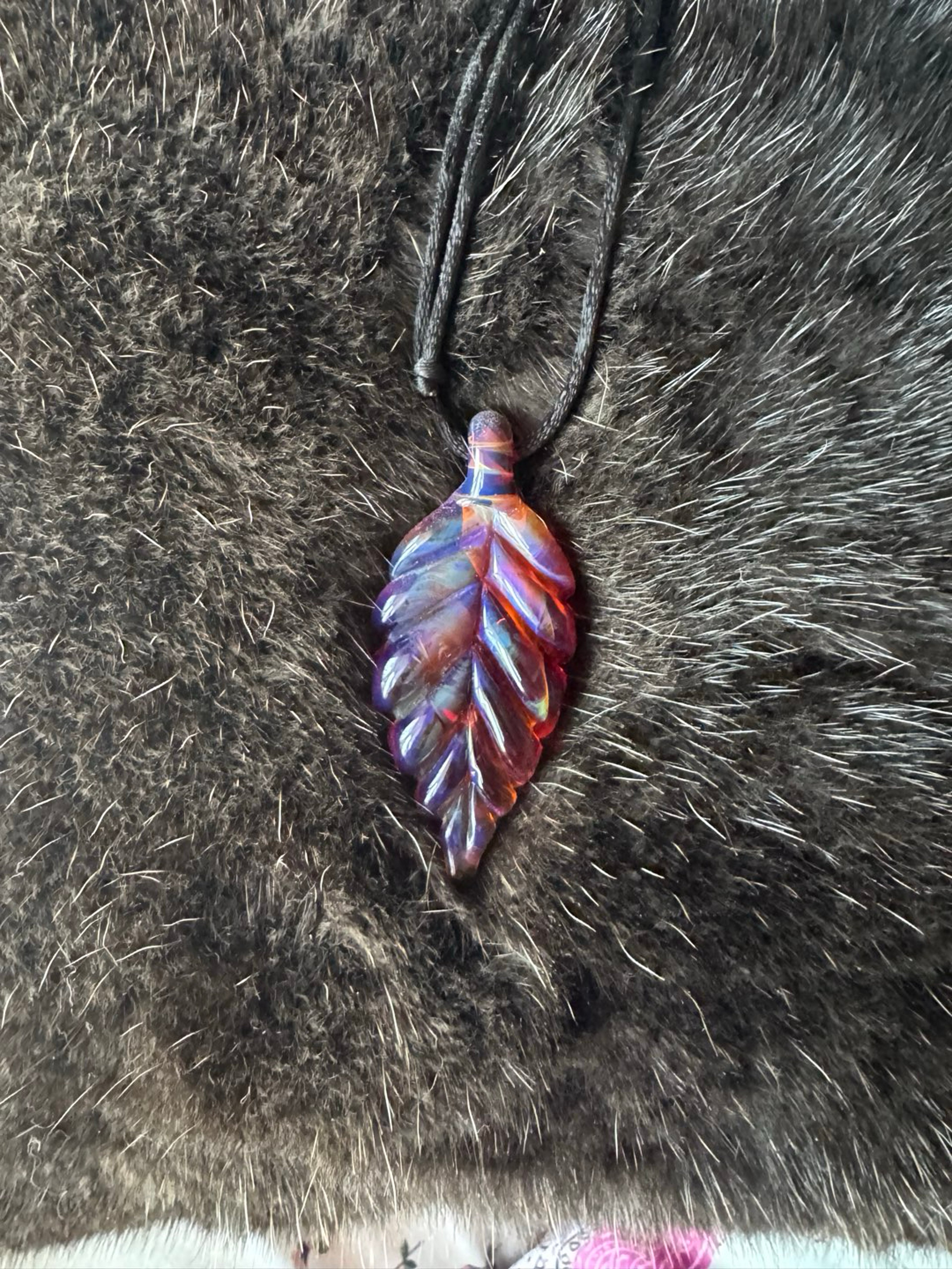 Preview pic of Fume pendy