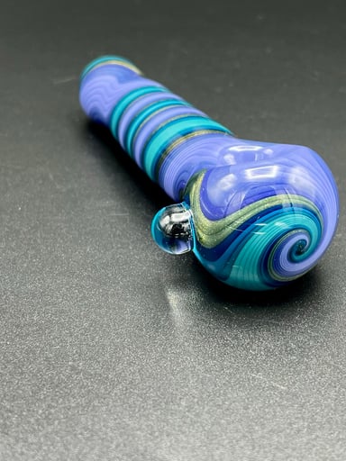 Preview pic of Lined color tubing spoon pipe.