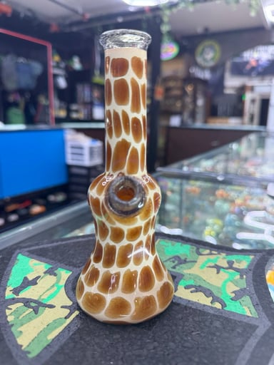 Preview pic of Matt Robertson Giraffe Tube