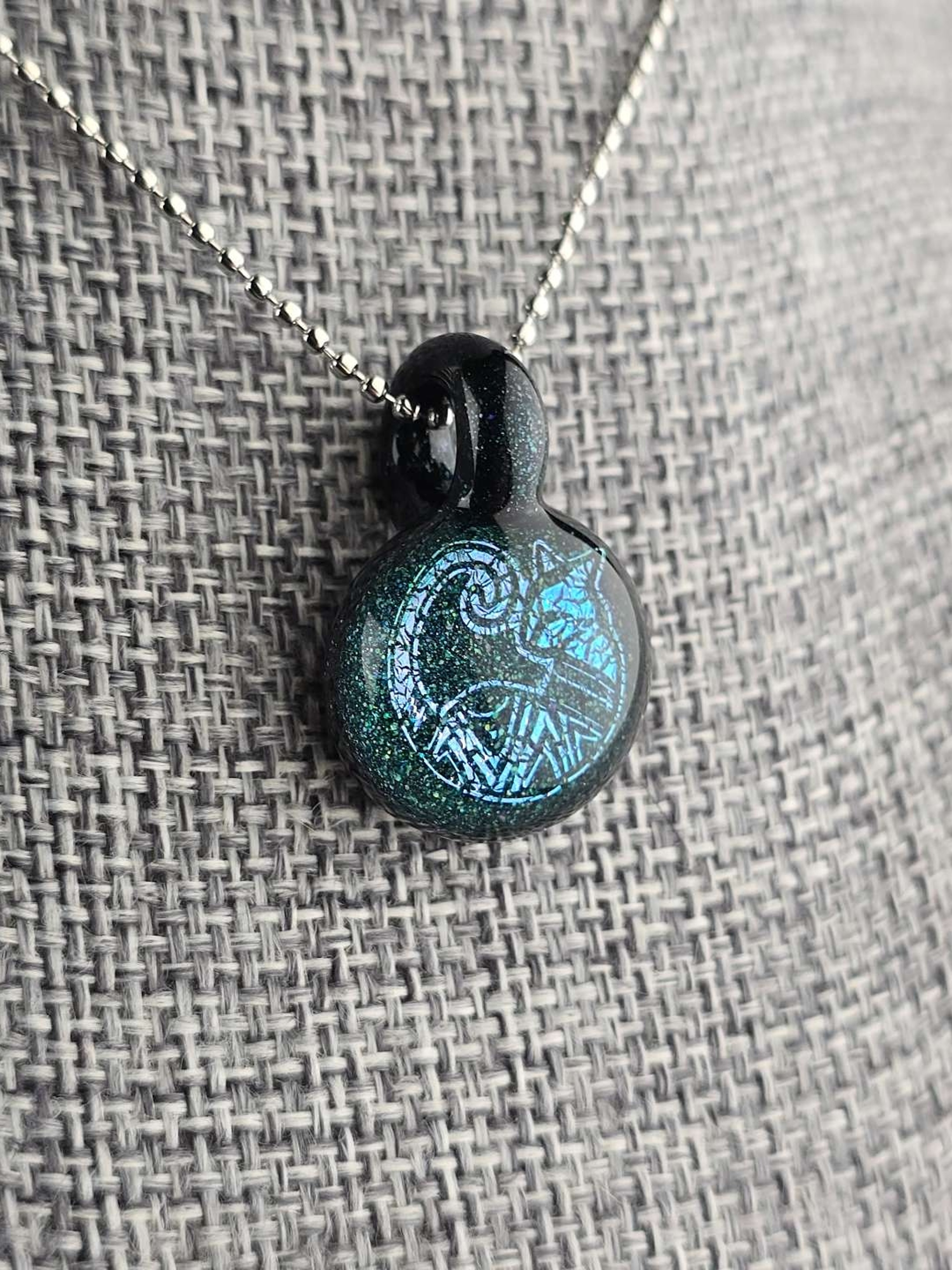 Spiller Woods Dichro Kitty pendant image 0