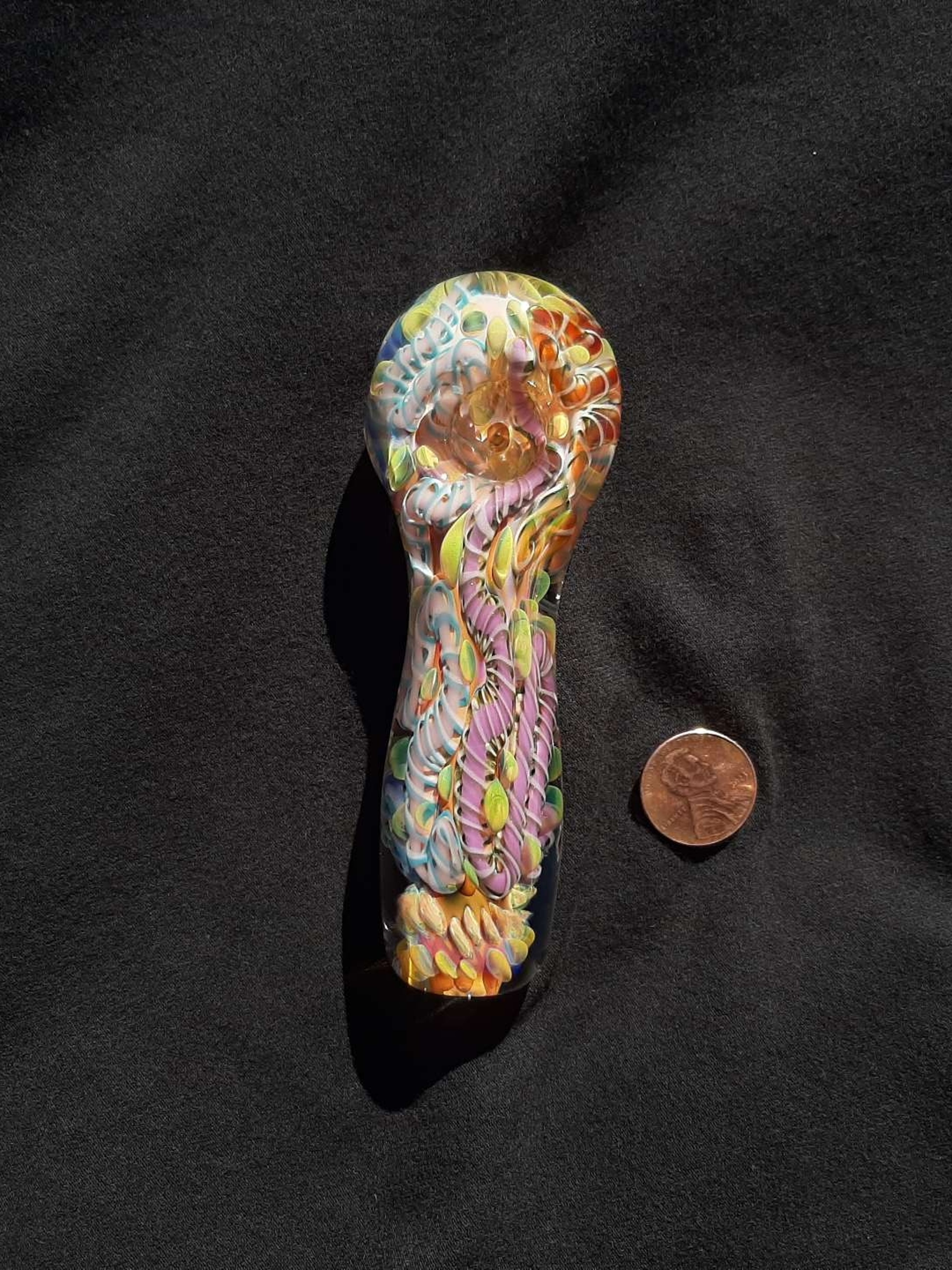 Preview pic of Inside out, color changing, borosilicate glass pipe