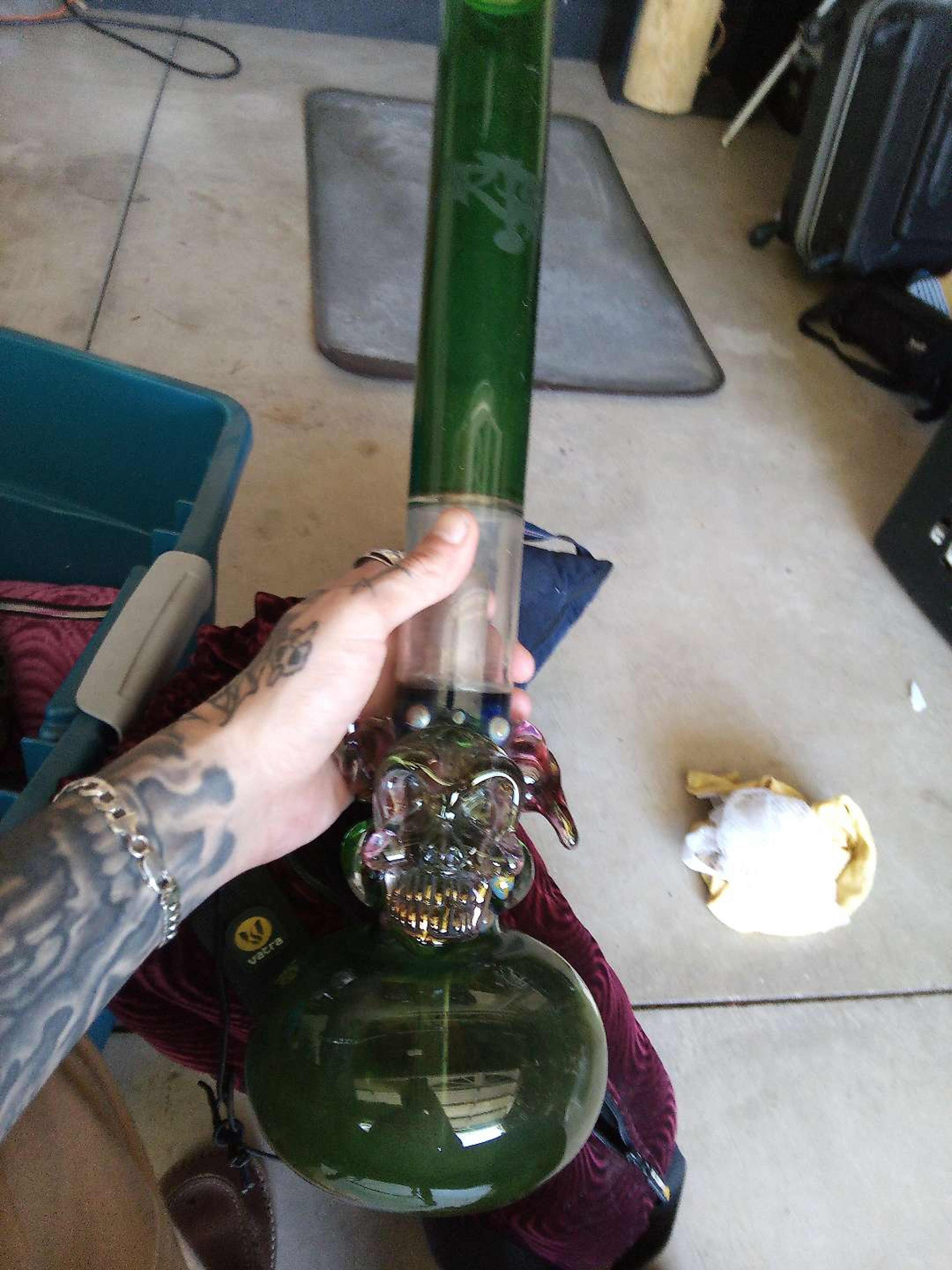 Preview pic of Old school ARTS JBD BAKER glass with perks