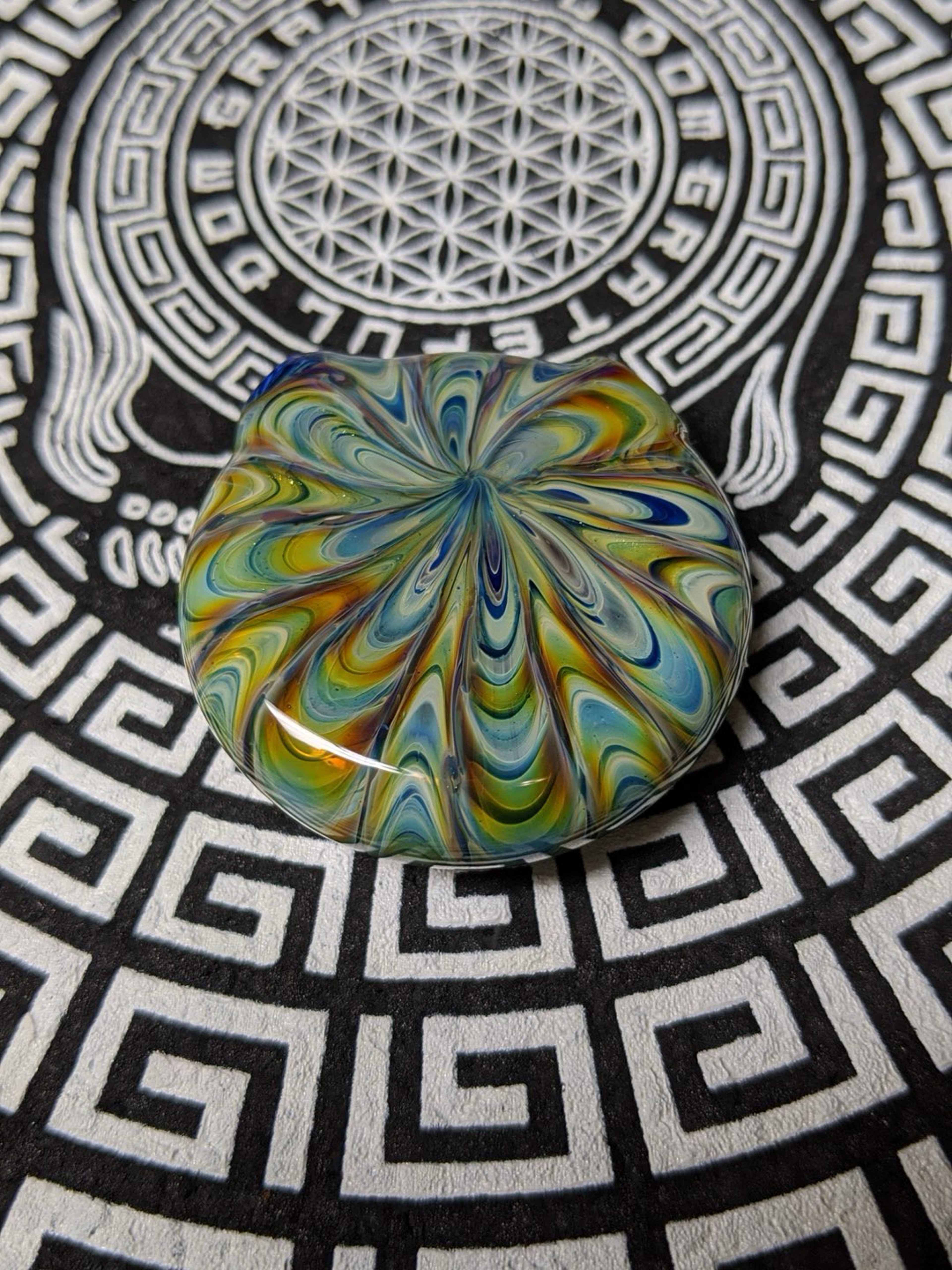 Preview pic of Large Multicolor Wig Wag Style Pendent