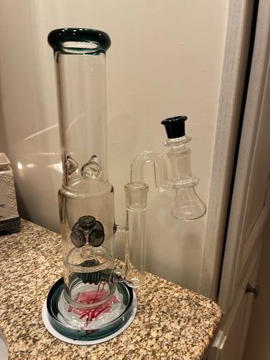 Preview pic of 13’5 Honeycomb Tree perc Bong