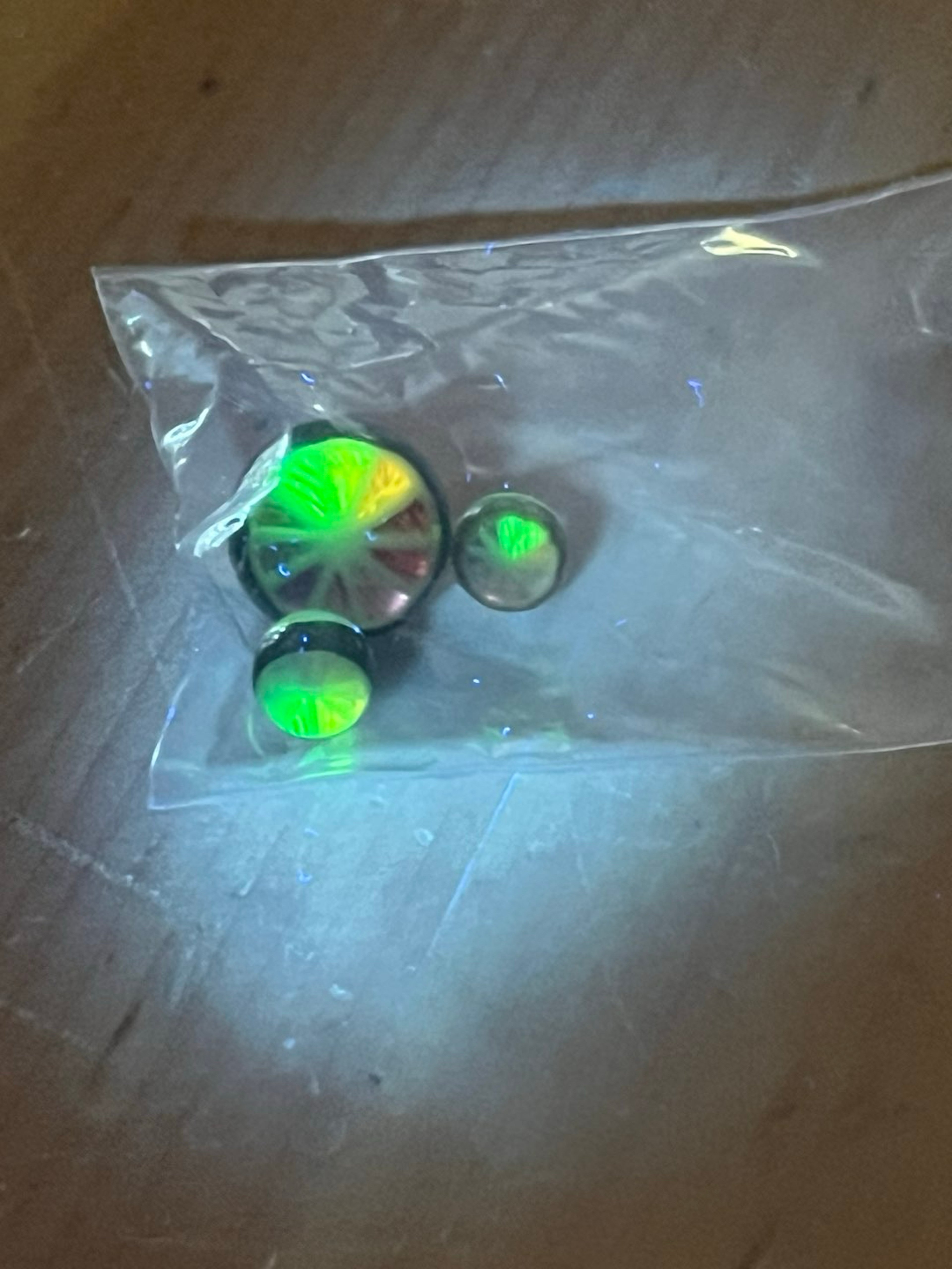 Lyons Rainbow Valve and Pearls image 0