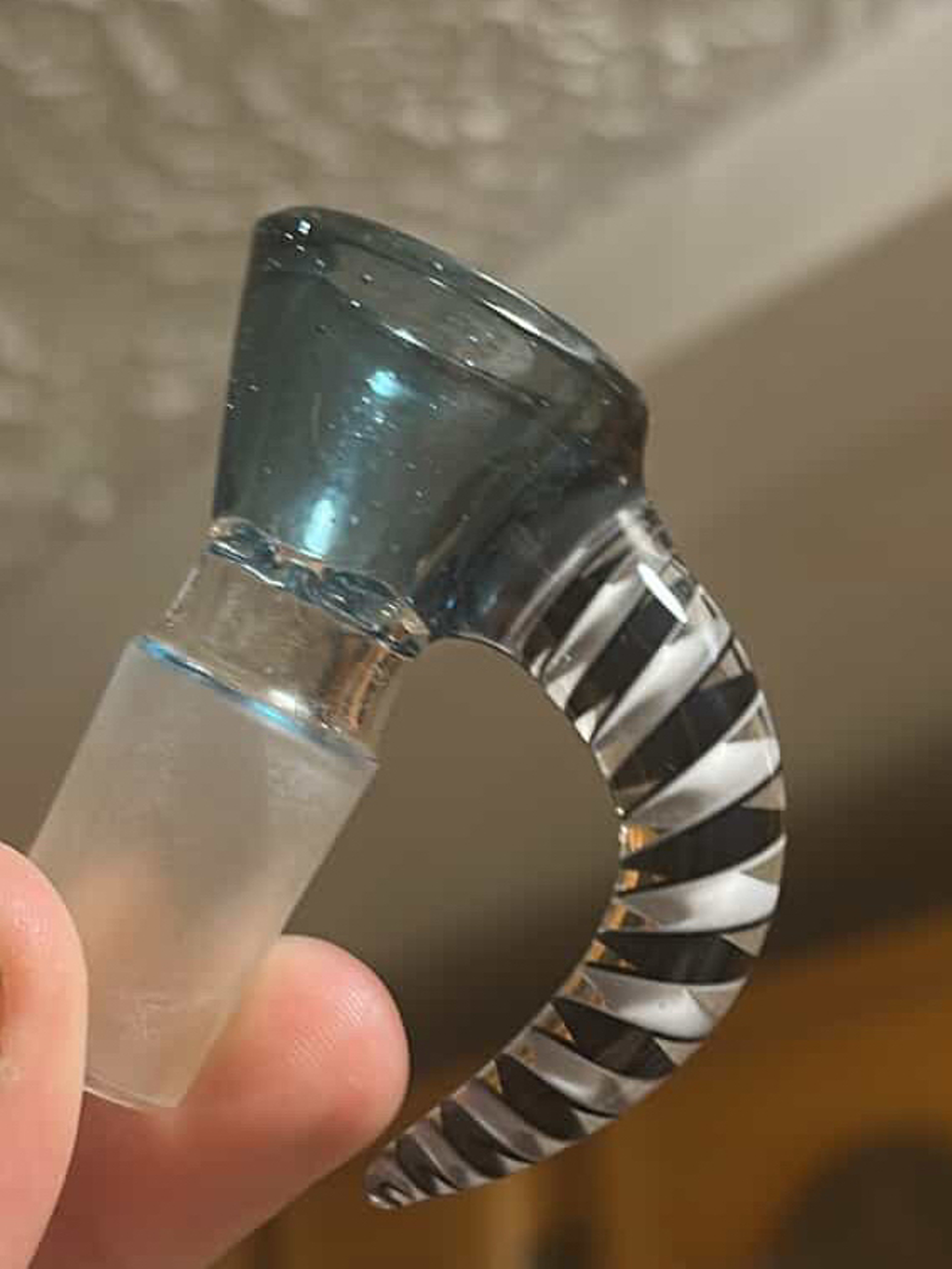 Preview pic of 18/4 LeGlassDude Slide