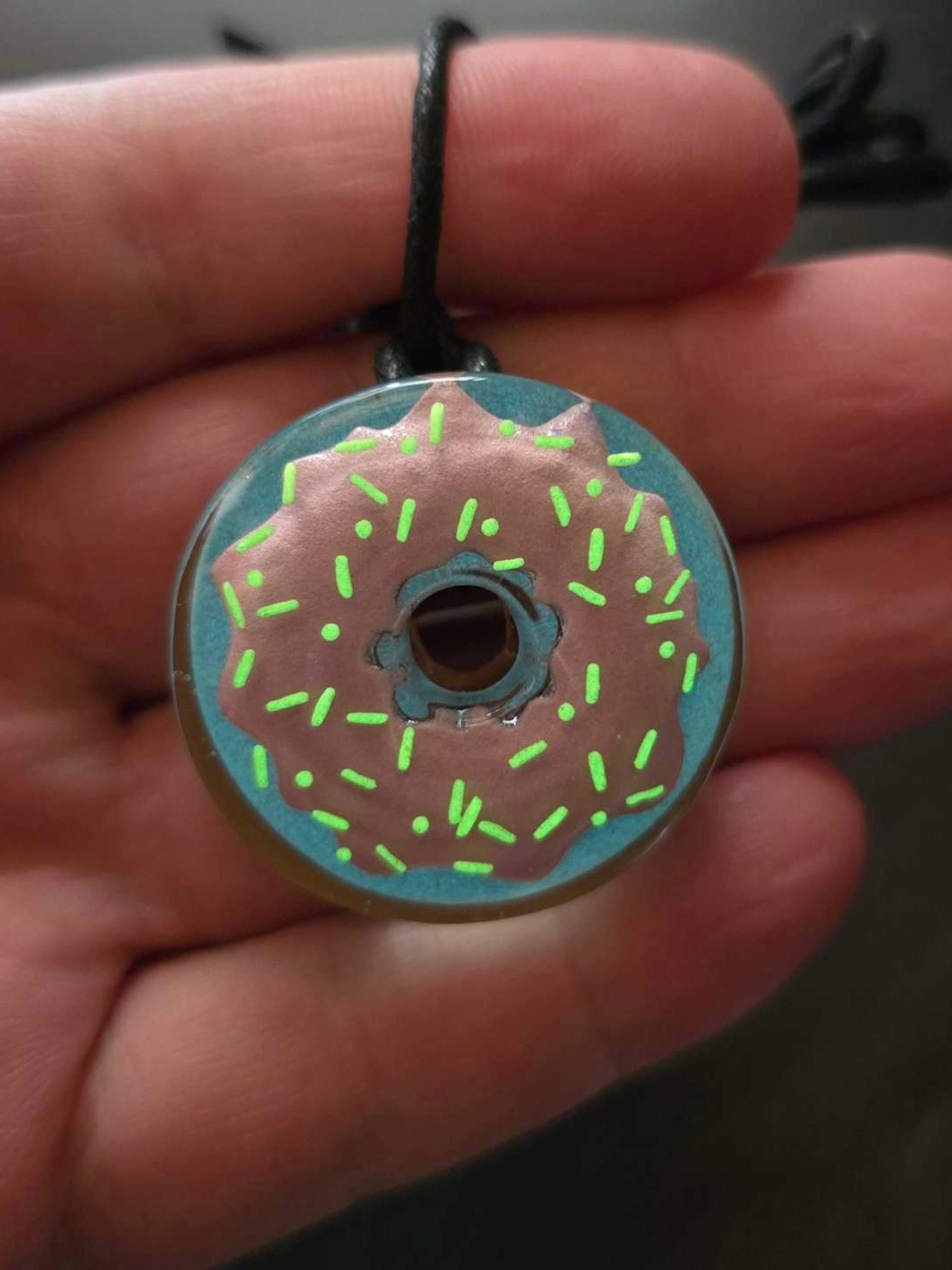 Preview pic of Donut Layered Glow Pendant
