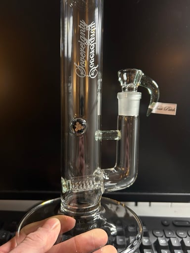 Preview pic of Sovereignty glass 44 dg - sour patch accents
