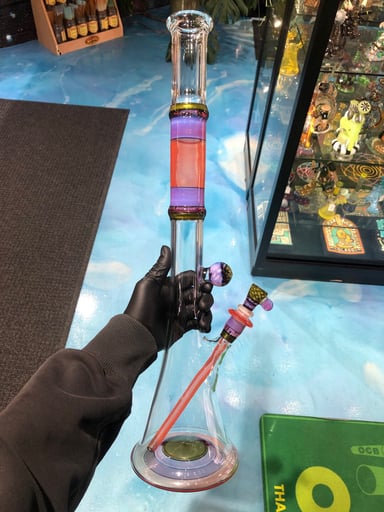 Preview pic of Greasy glass beaker