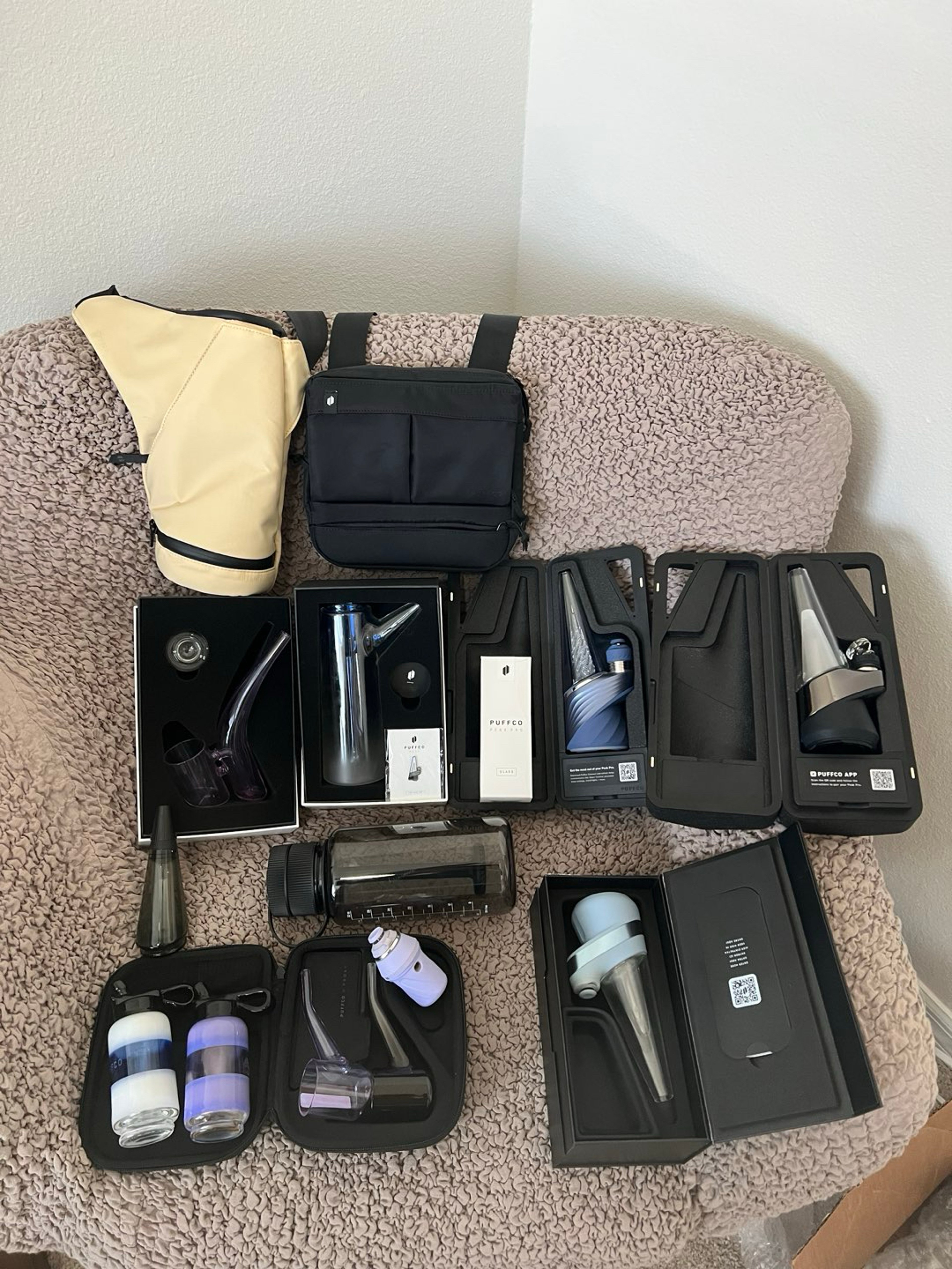 Preview pic of Puffco’s for Sale