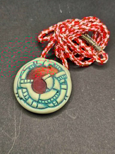 Preview pic of 2014 Rye Pendy with PendantDrip rope