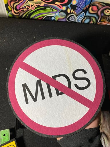 Preview pic of No mids mAt