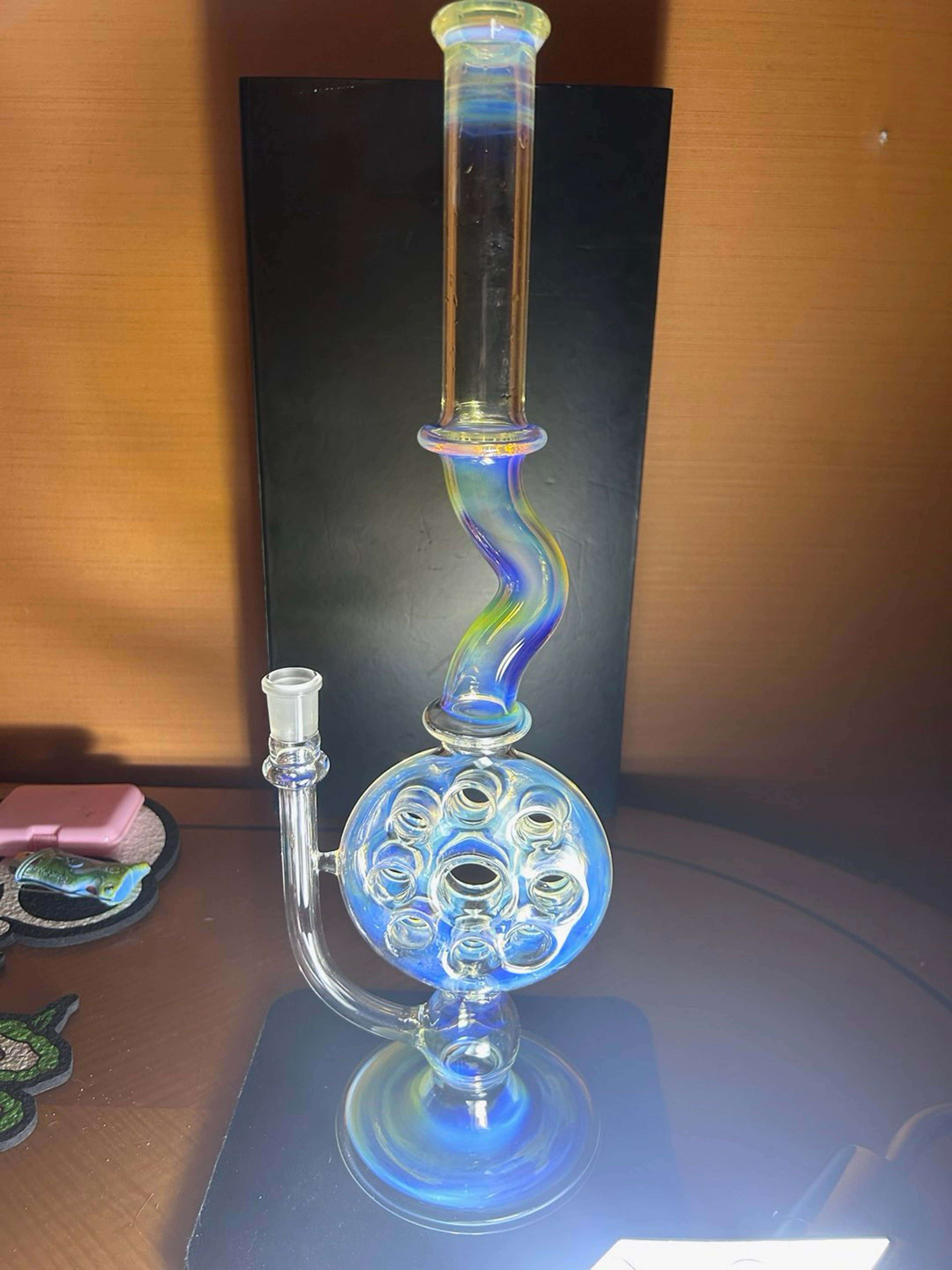 Preview pic of Fume Uzzi Swiss 18mm Slide Feeder