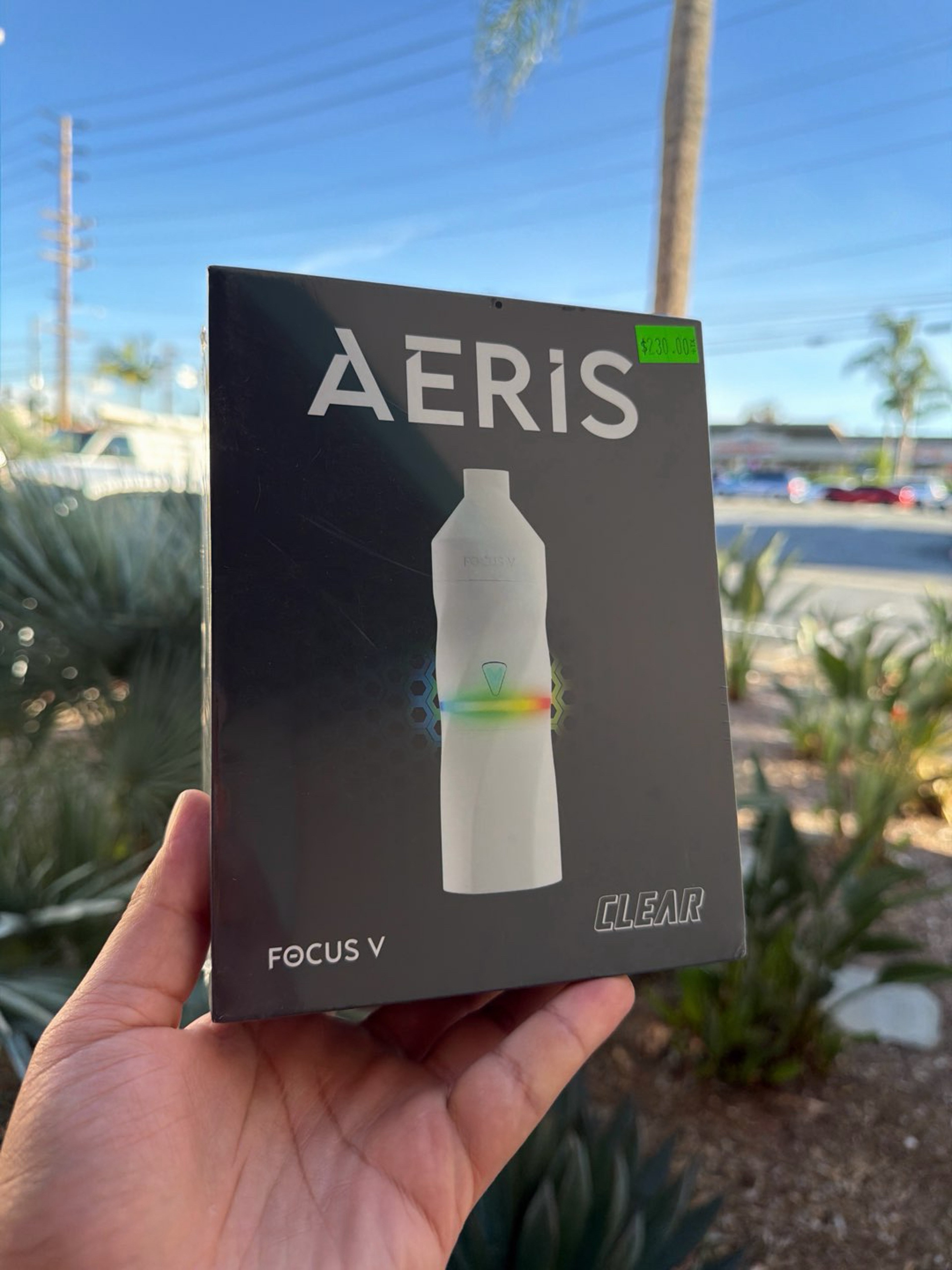 Preview pic of Focus V Aeris - White