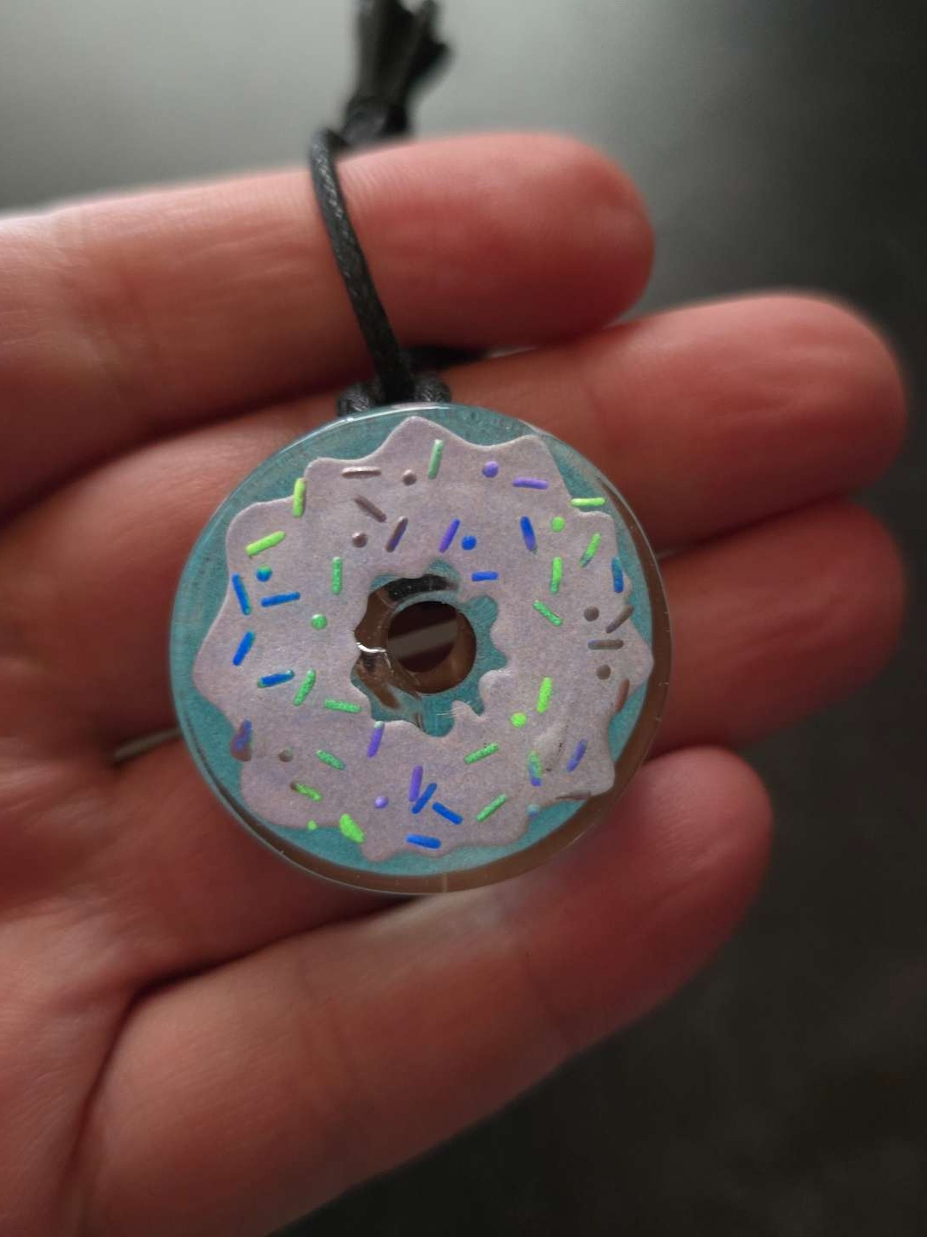 Preview pic of Donut Layered Glow Pendant