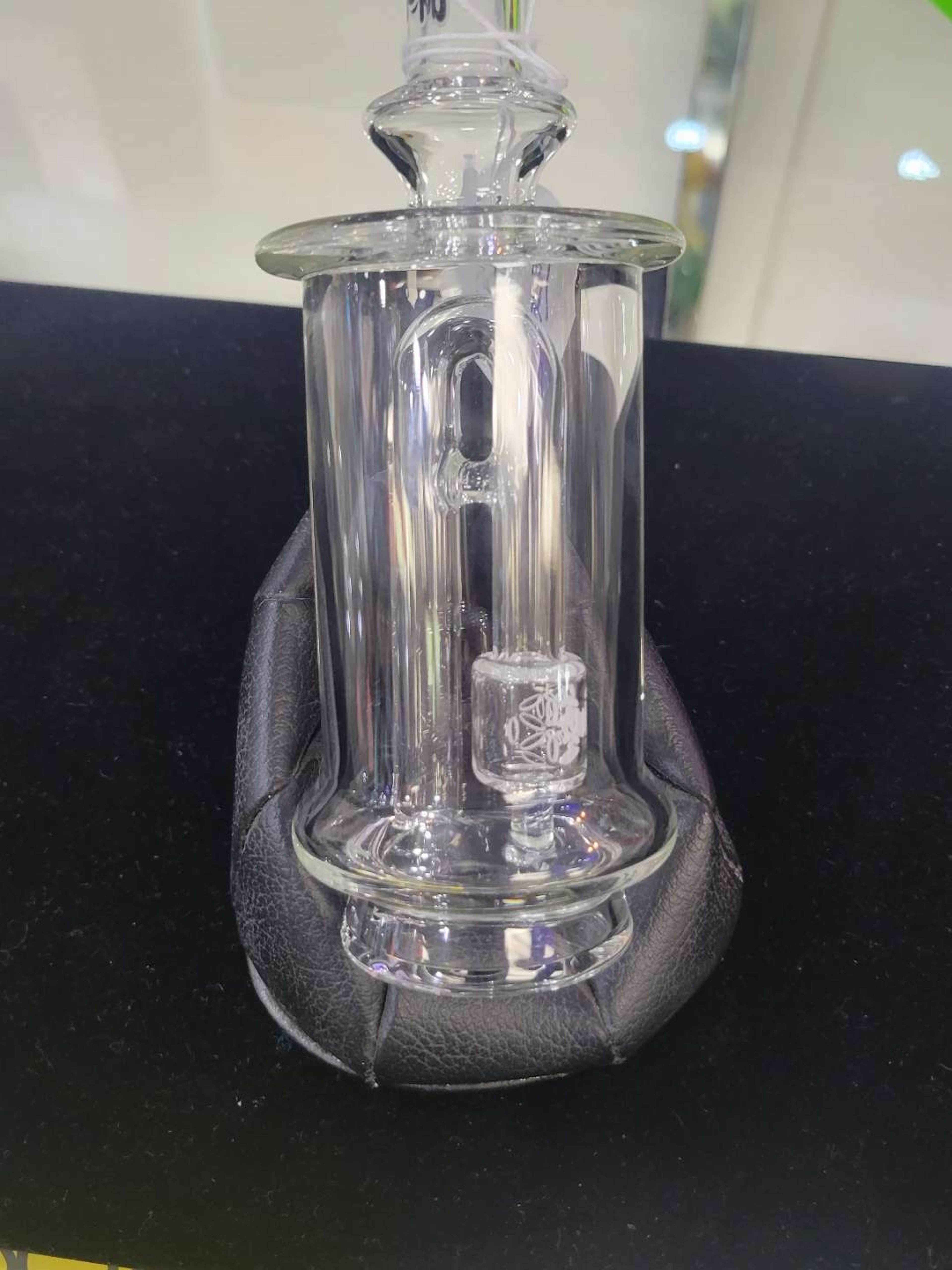 Preview pic of Dop Glass ( Seed) Puffco Attachment